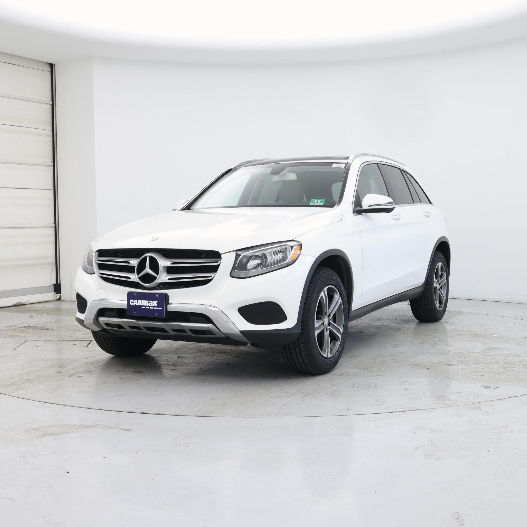 Thumbnail: 2016 Mercedes-Benz GLC - 4