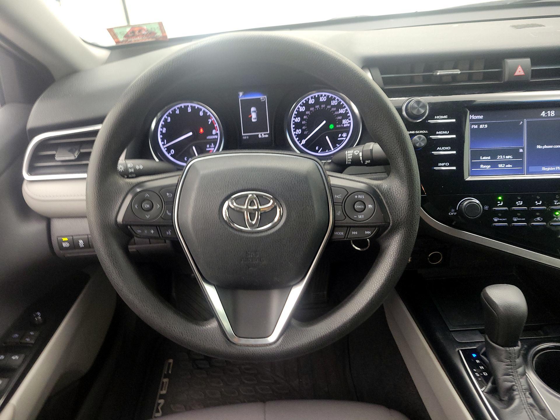 Thumbnail: 2018 Toyota Camry - 10