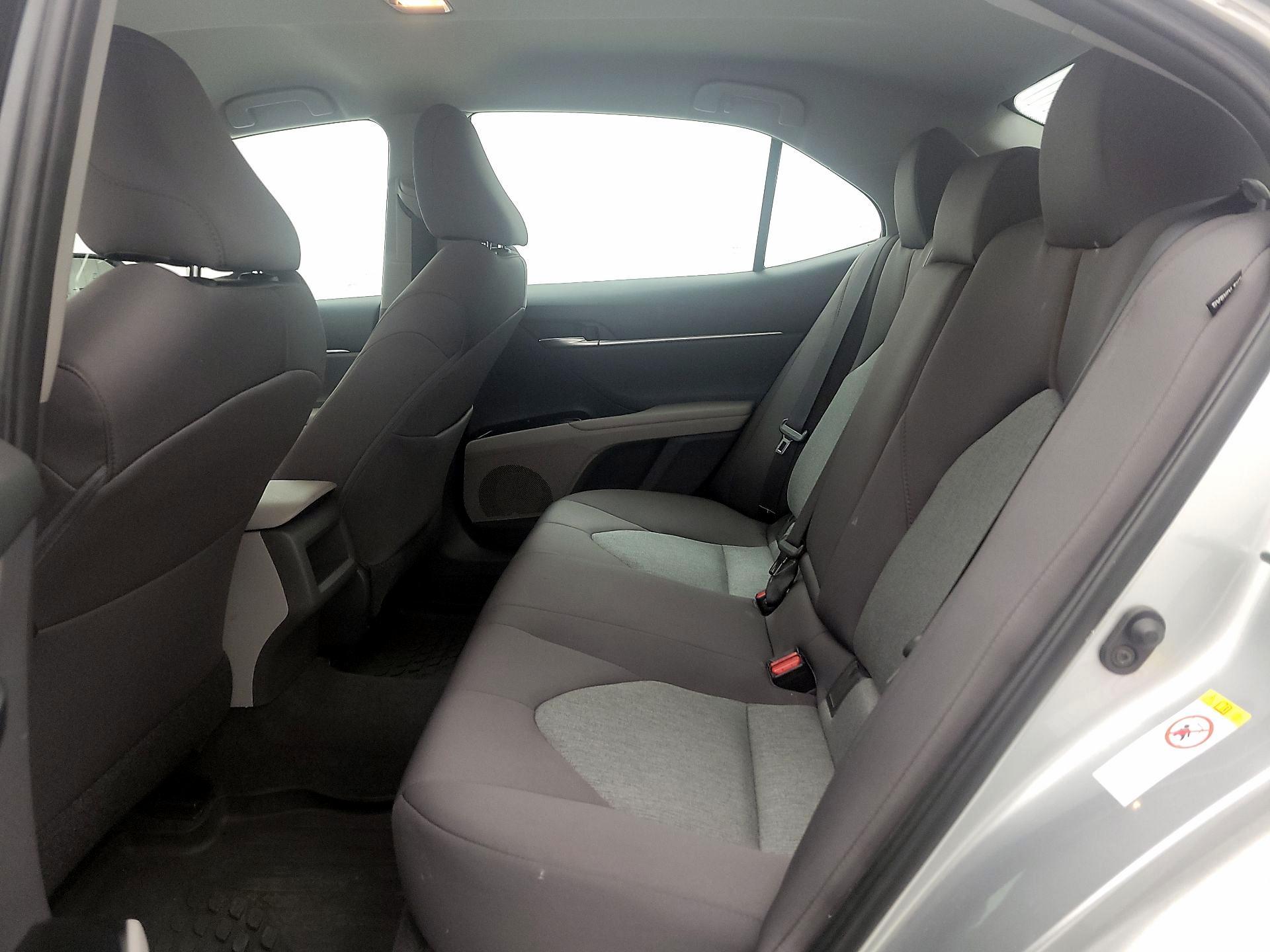 Thumbnail: 2018 Toyota Camry - 19