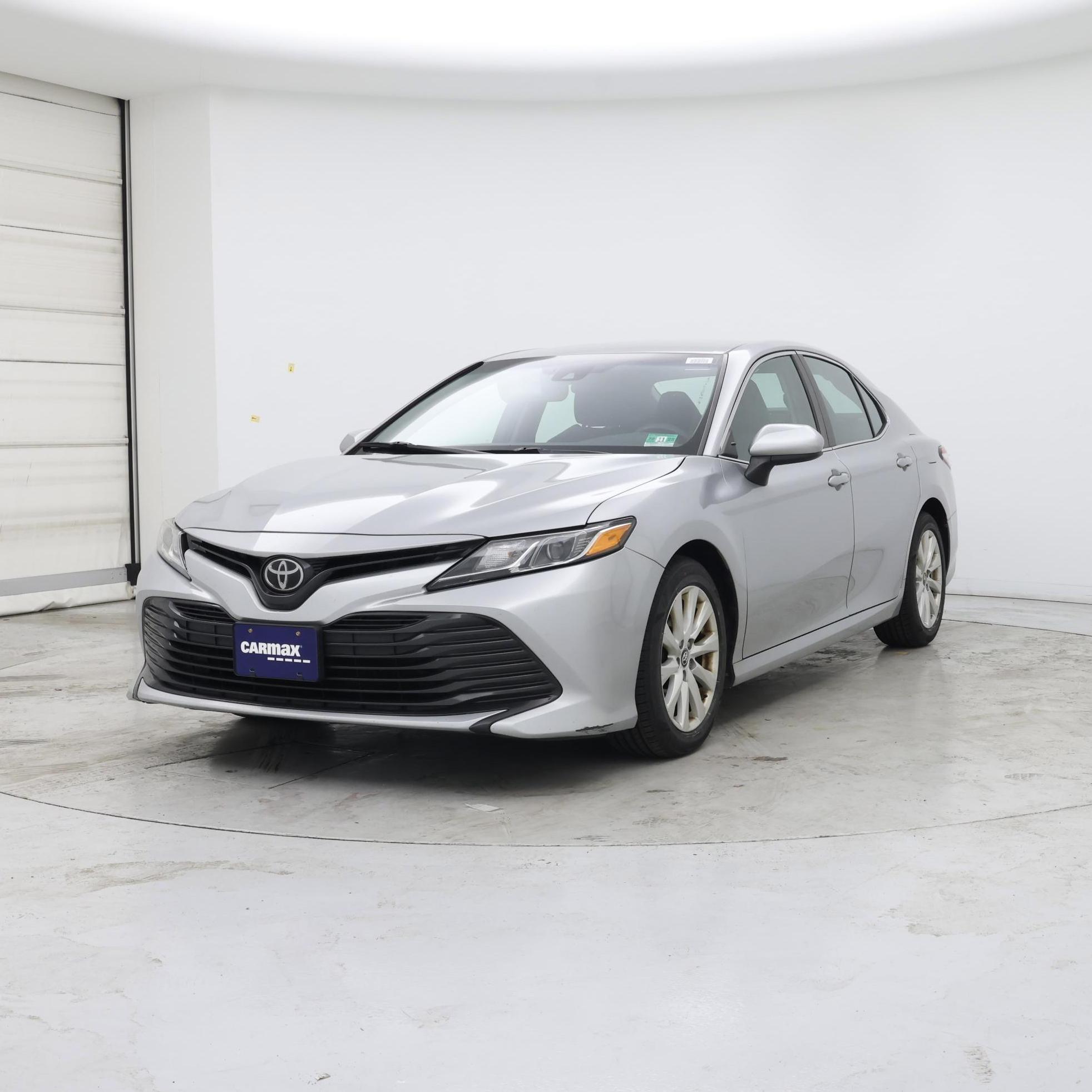 Thumbnail: 2018 Toyota Camry - 4