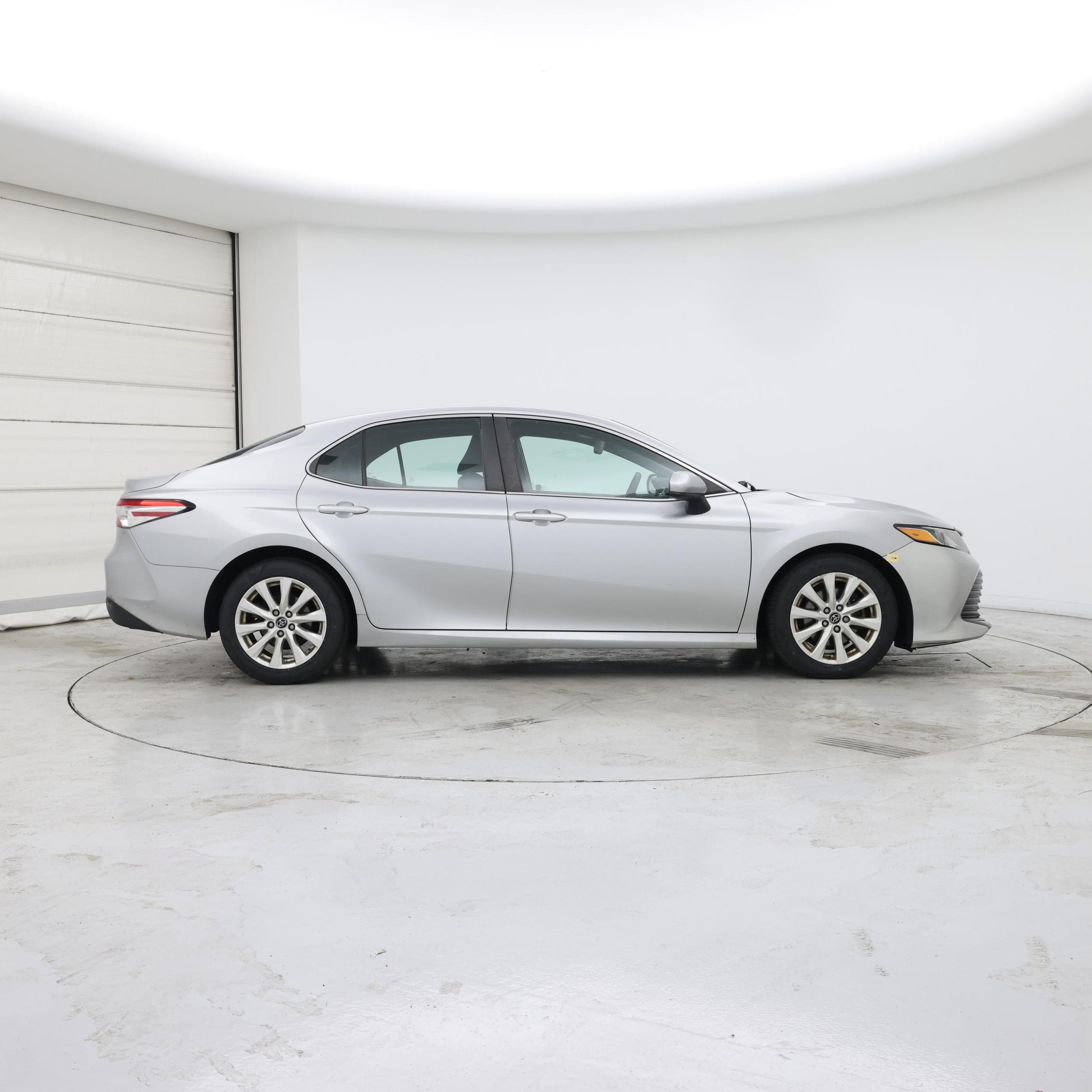 Thumbnail: 2018 Toyota Camry - 7