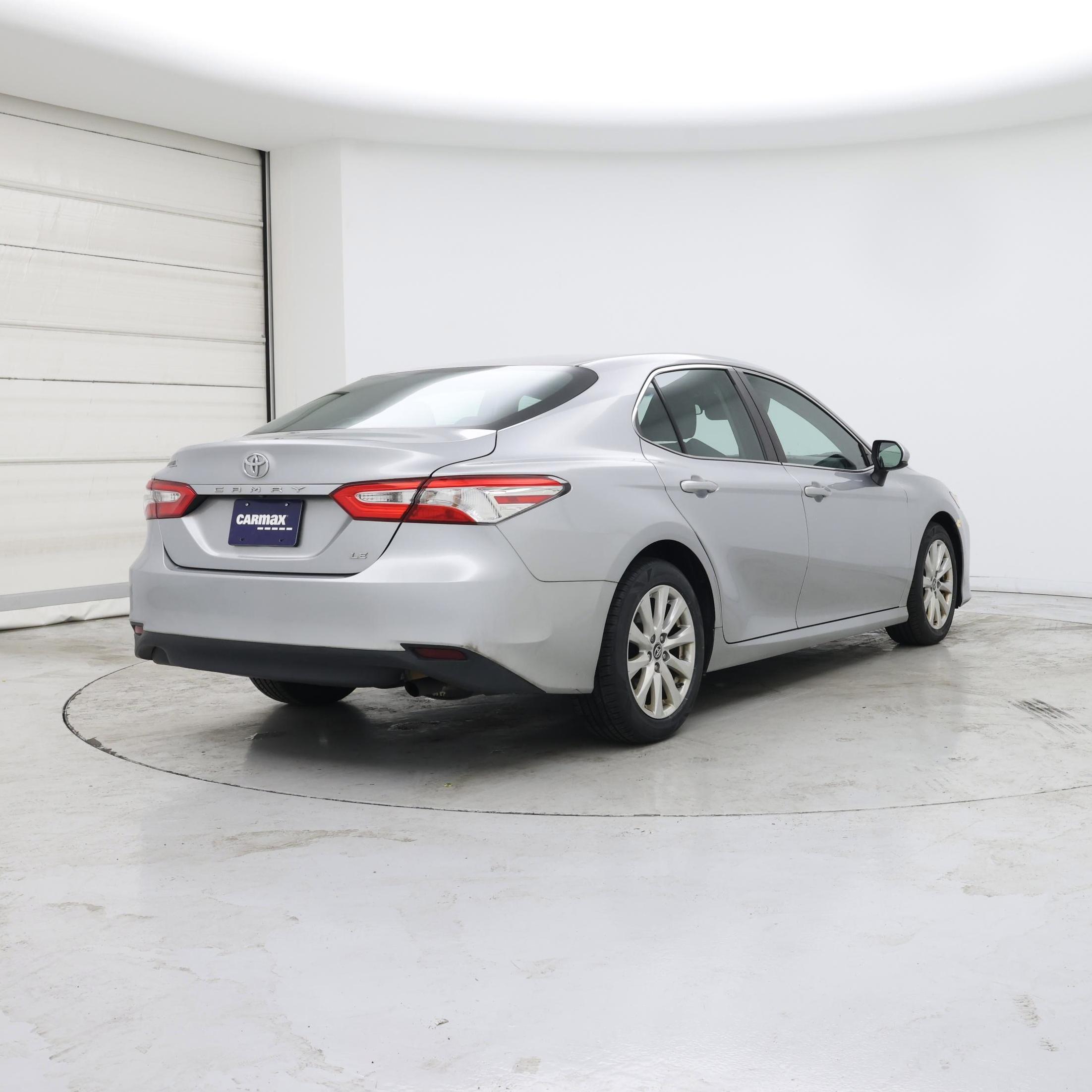 Thumbnail: 2018 Toyota Camry - 8