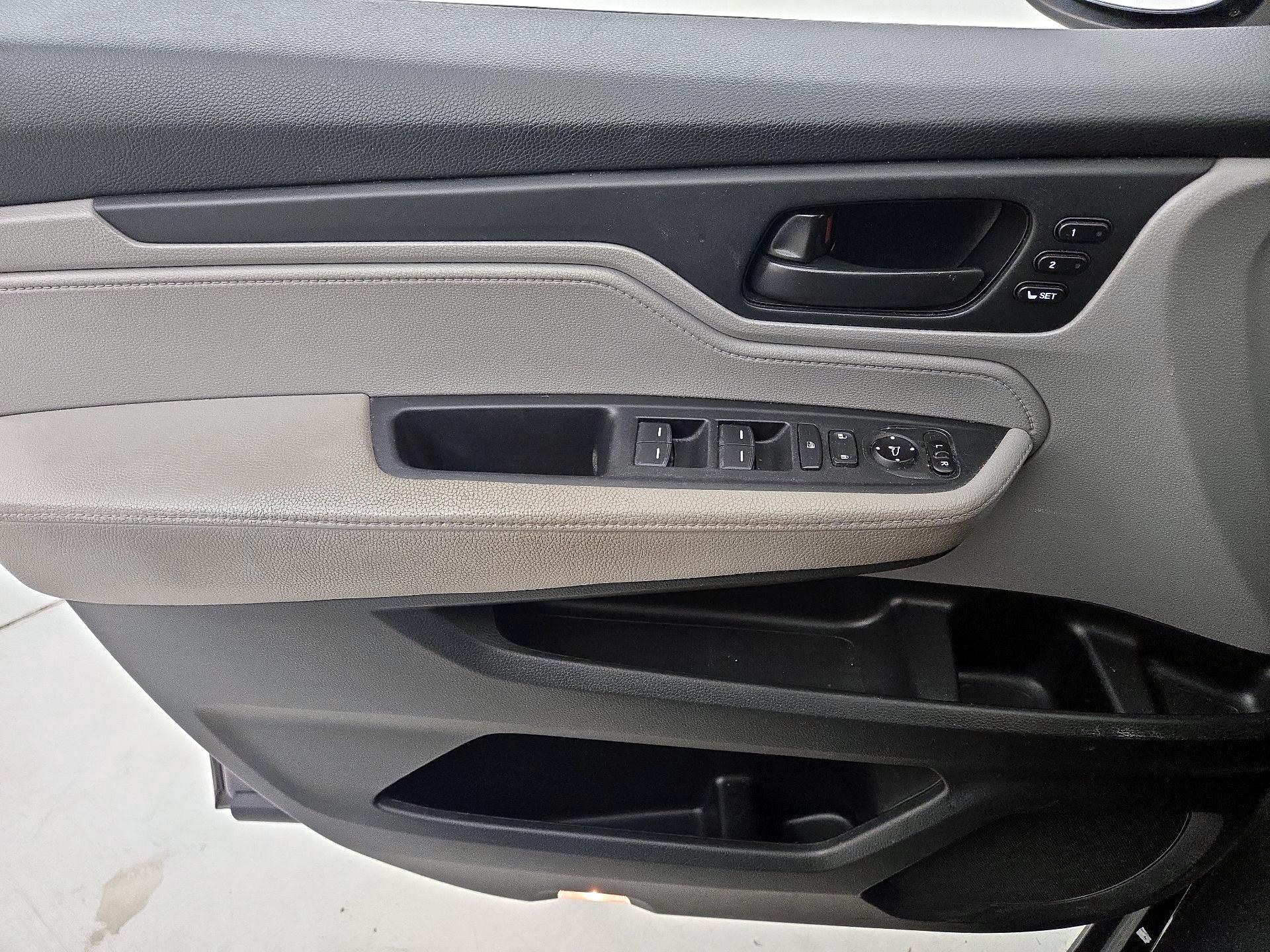 Thumbnail: 2020 Honda Odyssey - 12