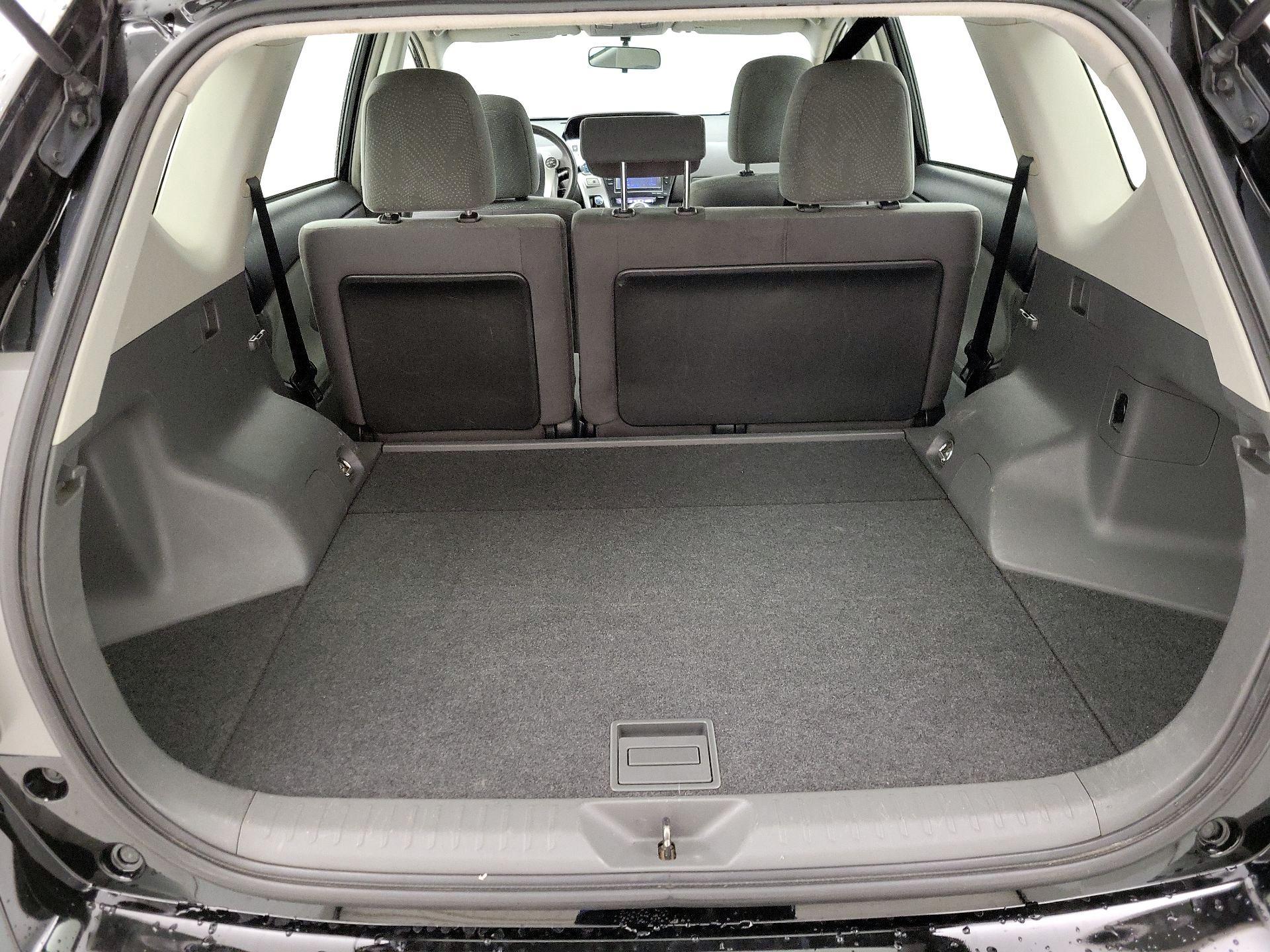 Thumbnail: 2013 Toyota Prius v - 20