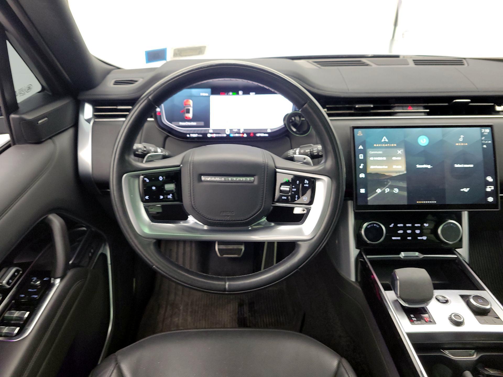 Thumbnail: 2023 Land Rover Range Rover - 10