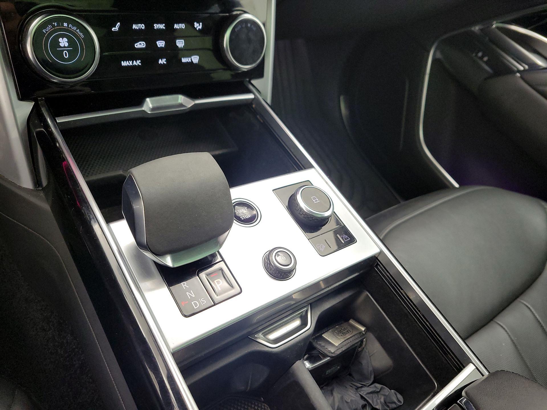 Thumbnail: 2023 Land Rover Range Rover - 18