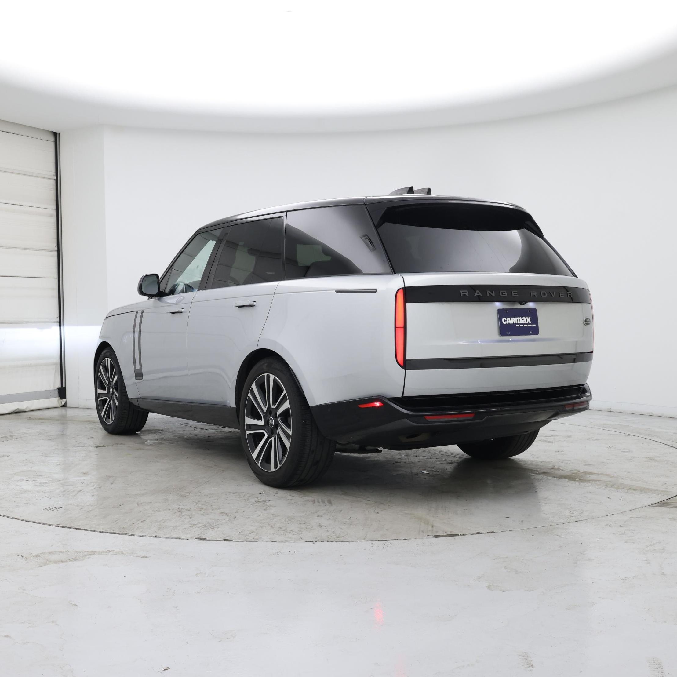 Thumbnail: 2023 Land Rover Range Rover - 2