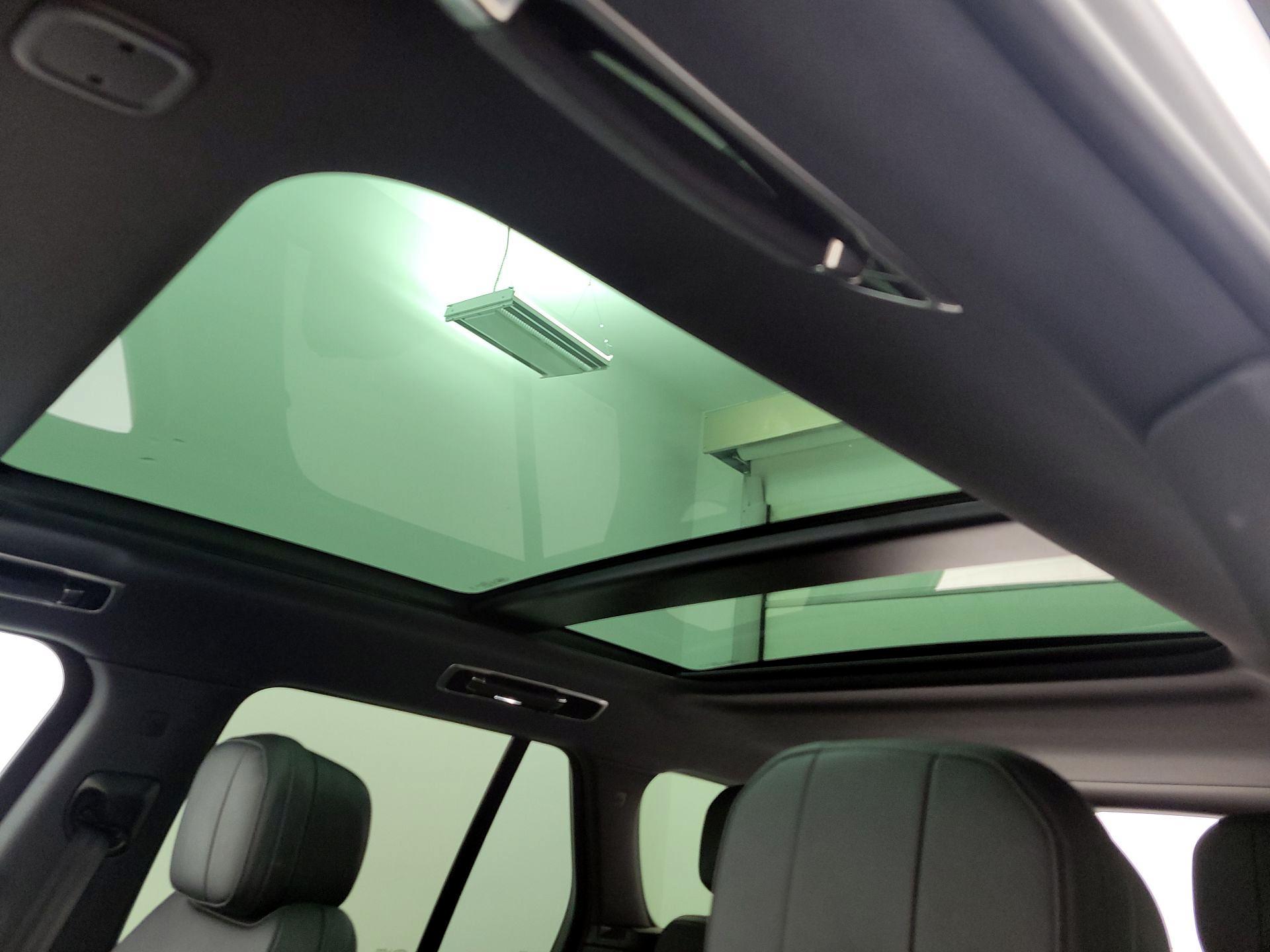 Thumbnail: 2023 Land Rover Range Rover - 20