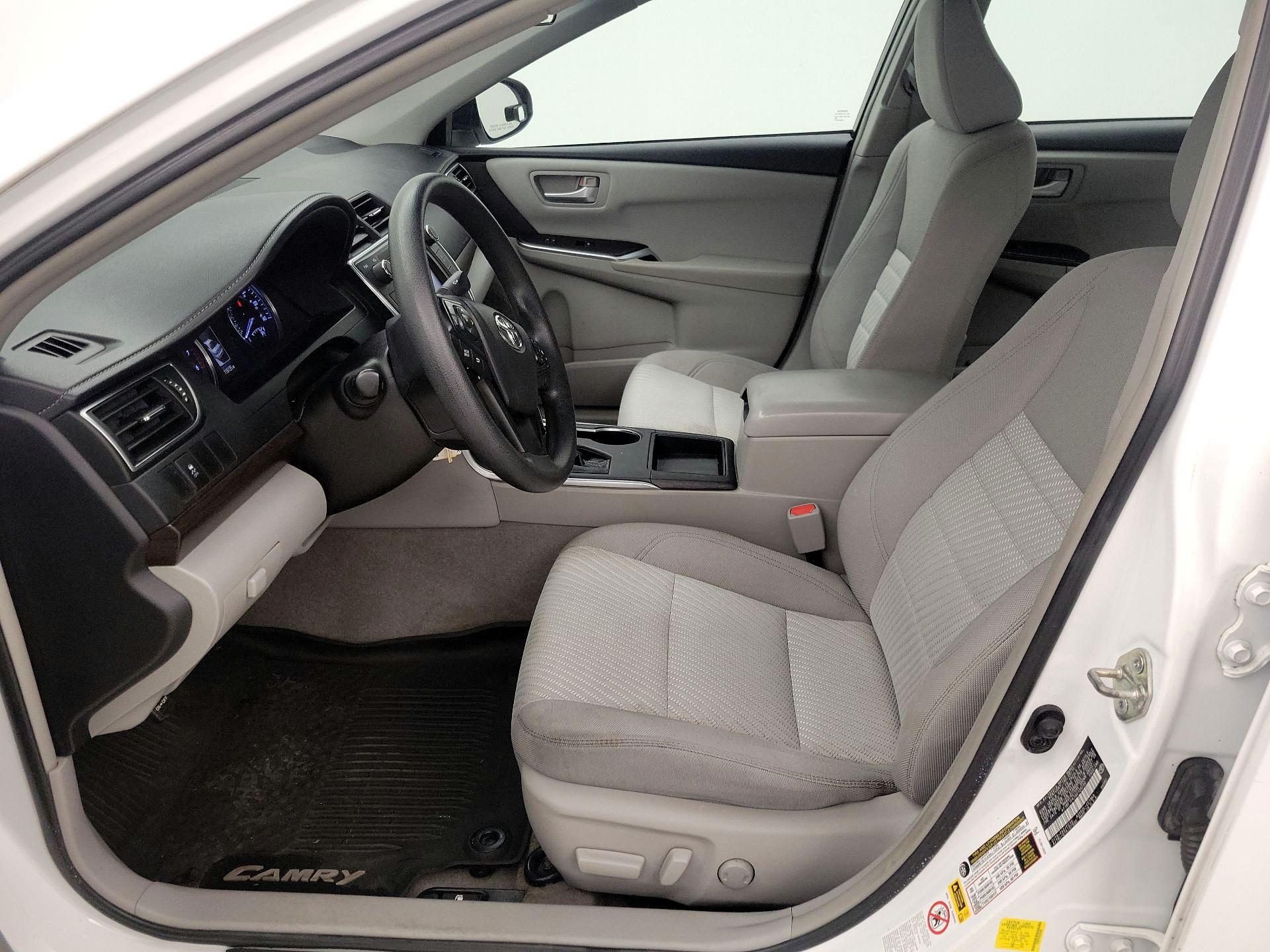 Thumbnail: 2016 Toyota Camry - 11