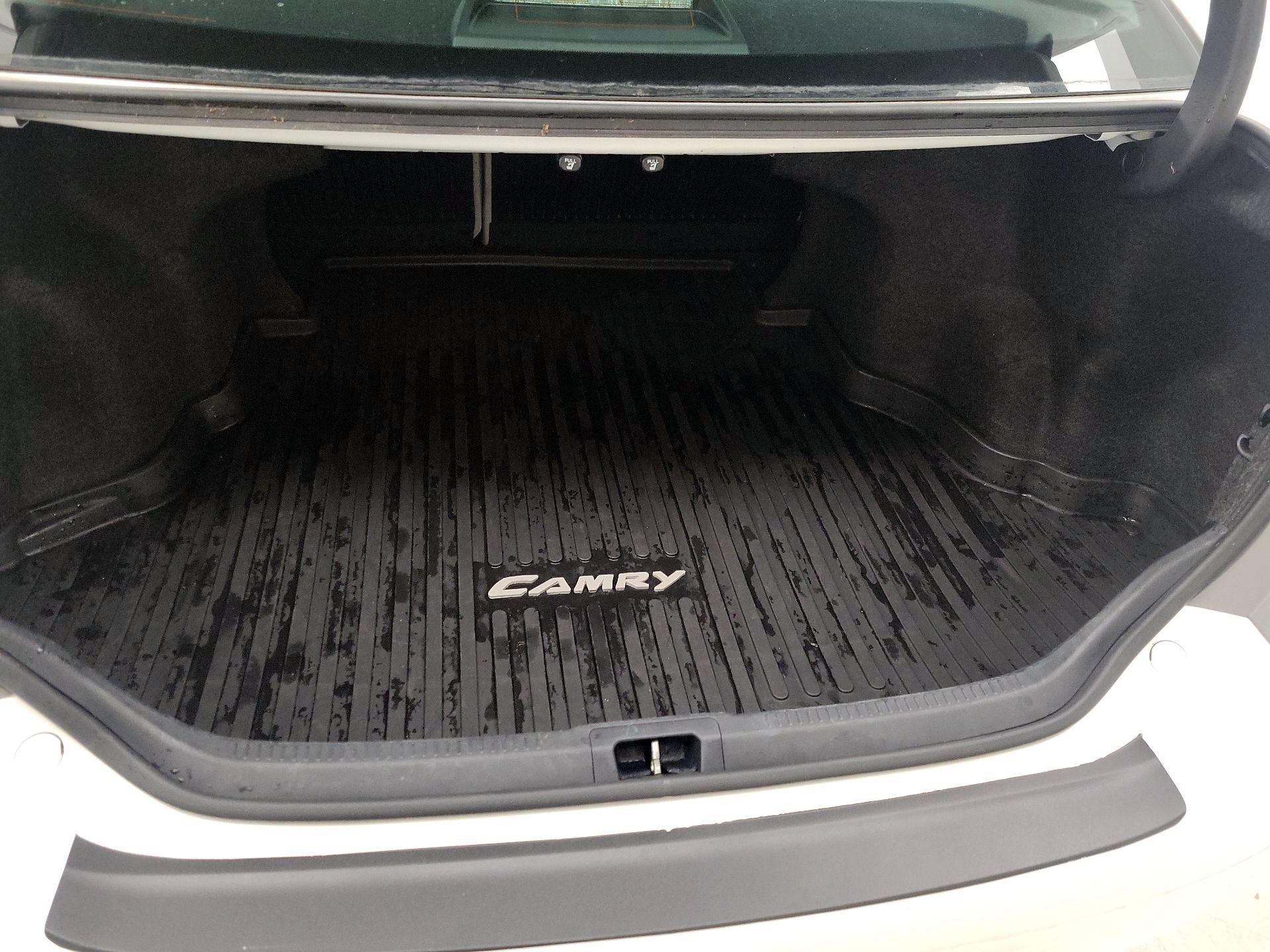 Thumbnail: 2016 Toyota Camry - 20