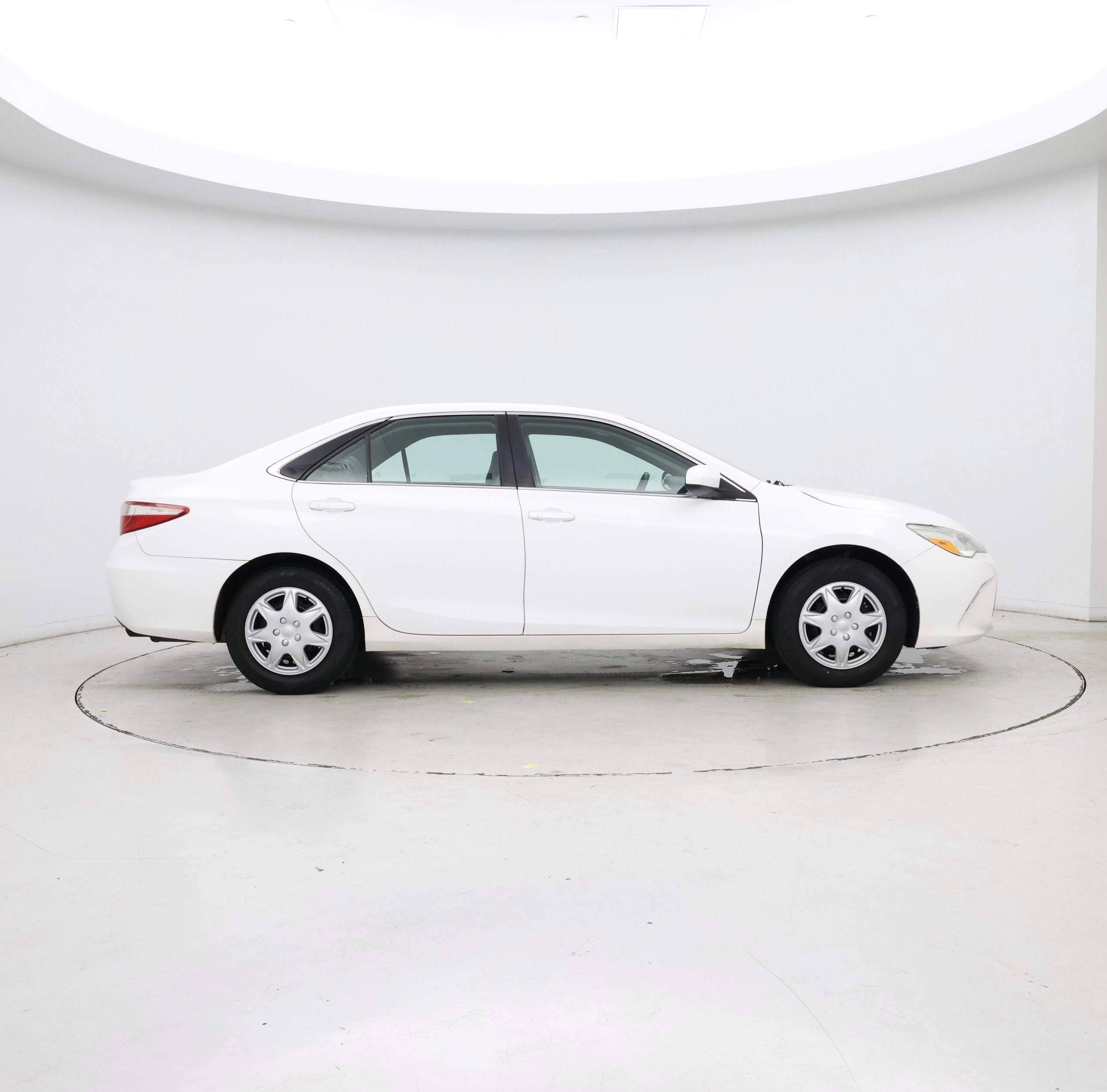 Thumbnail: 2016 Toyota Camry - 7