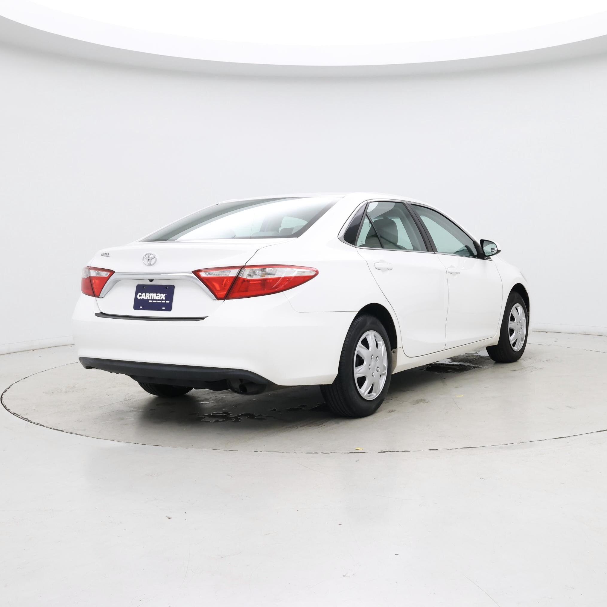 Thumbnail: 2016 Toyota Camry - 8
