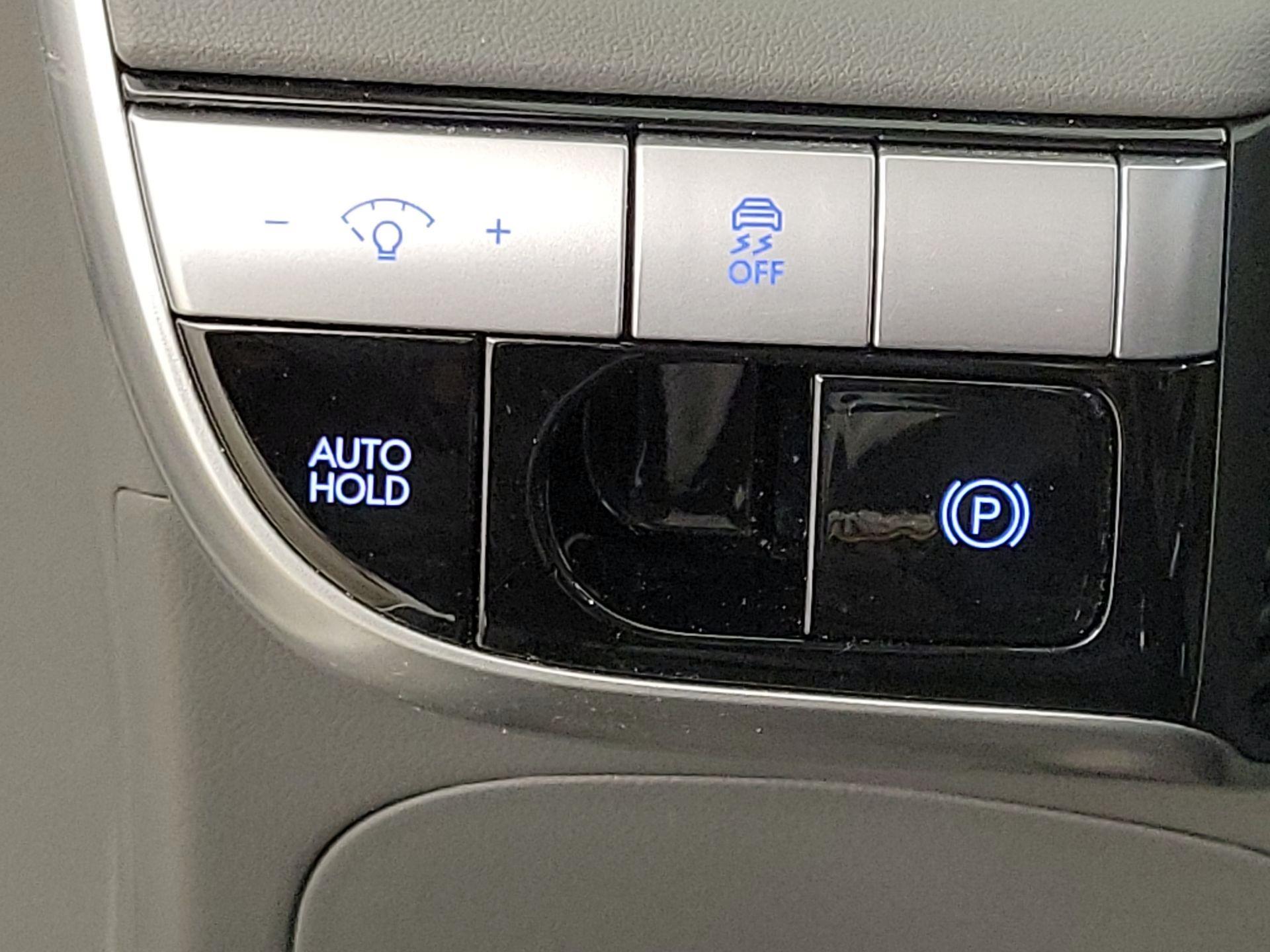 Thumbnail: 2022 Hyundai Ioniq 5 - 13
