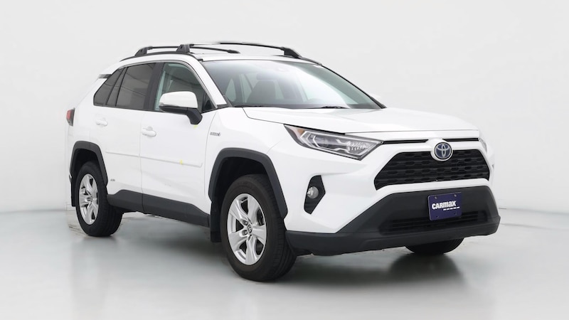 2021 Toyota RAV4 XLE Hero Image