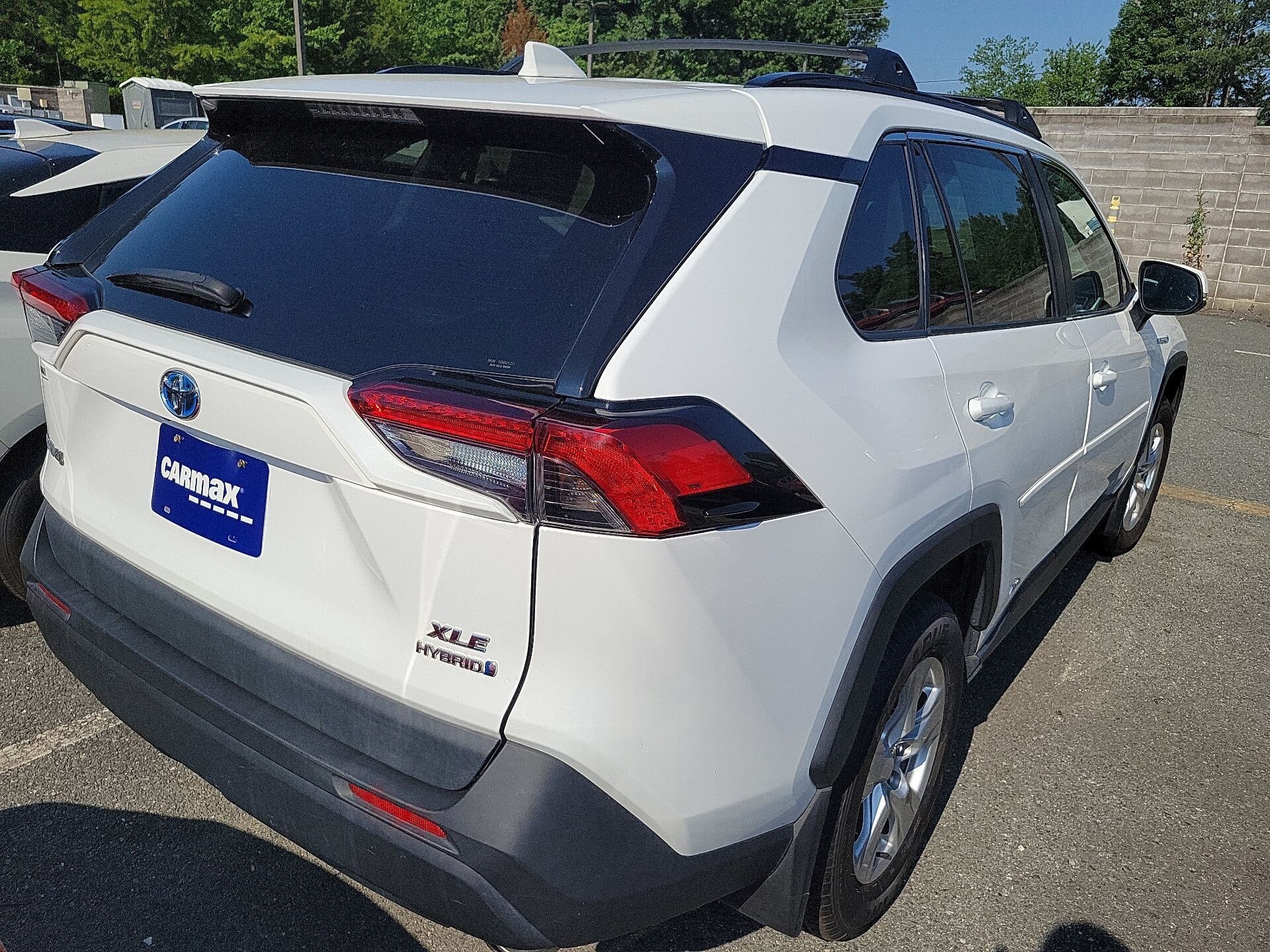 Thumbnail: 2021 Toyota RAV4 - 3