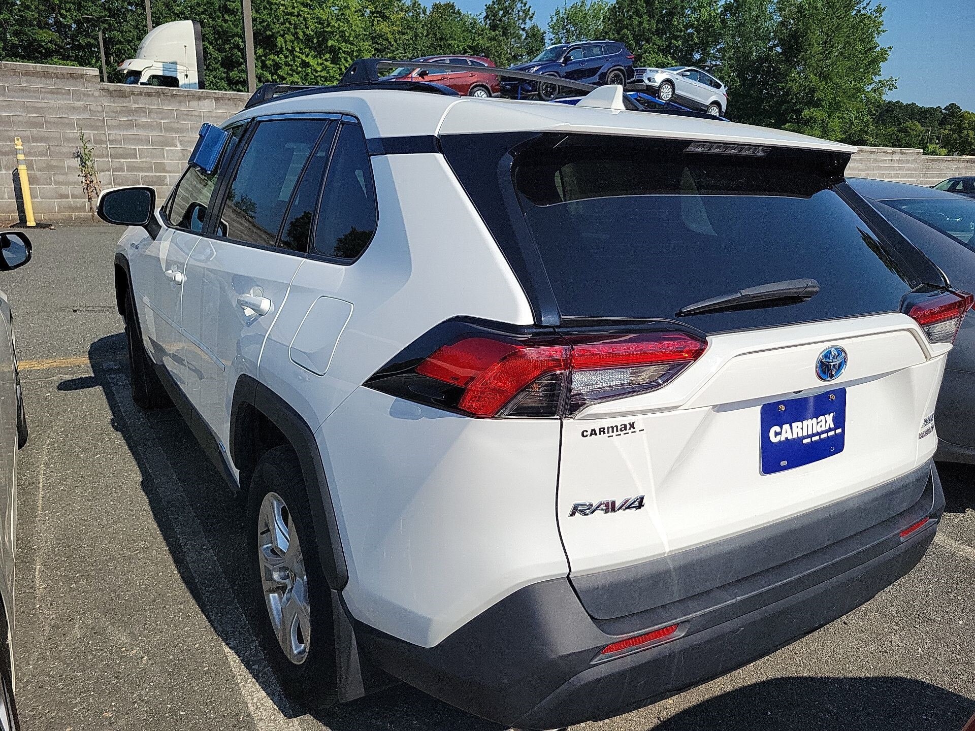 Thumbnail: 2021 Toyota RAV4 - 4