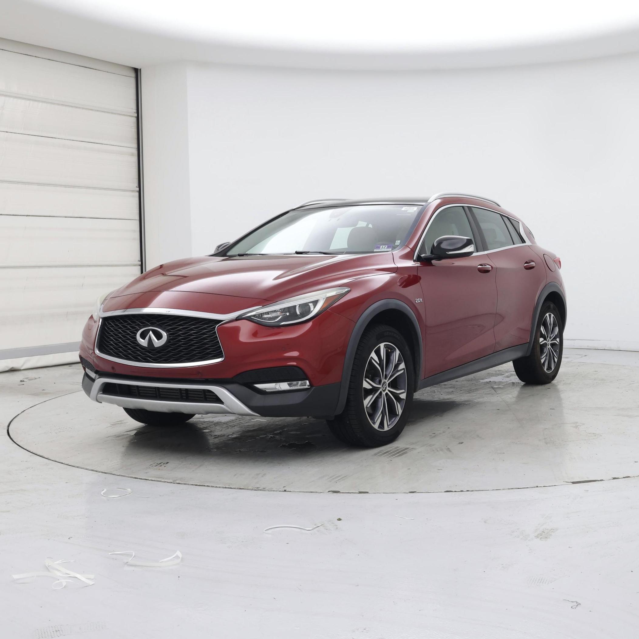 Thumbnail: 2018 INFINITI QX30 - 4
