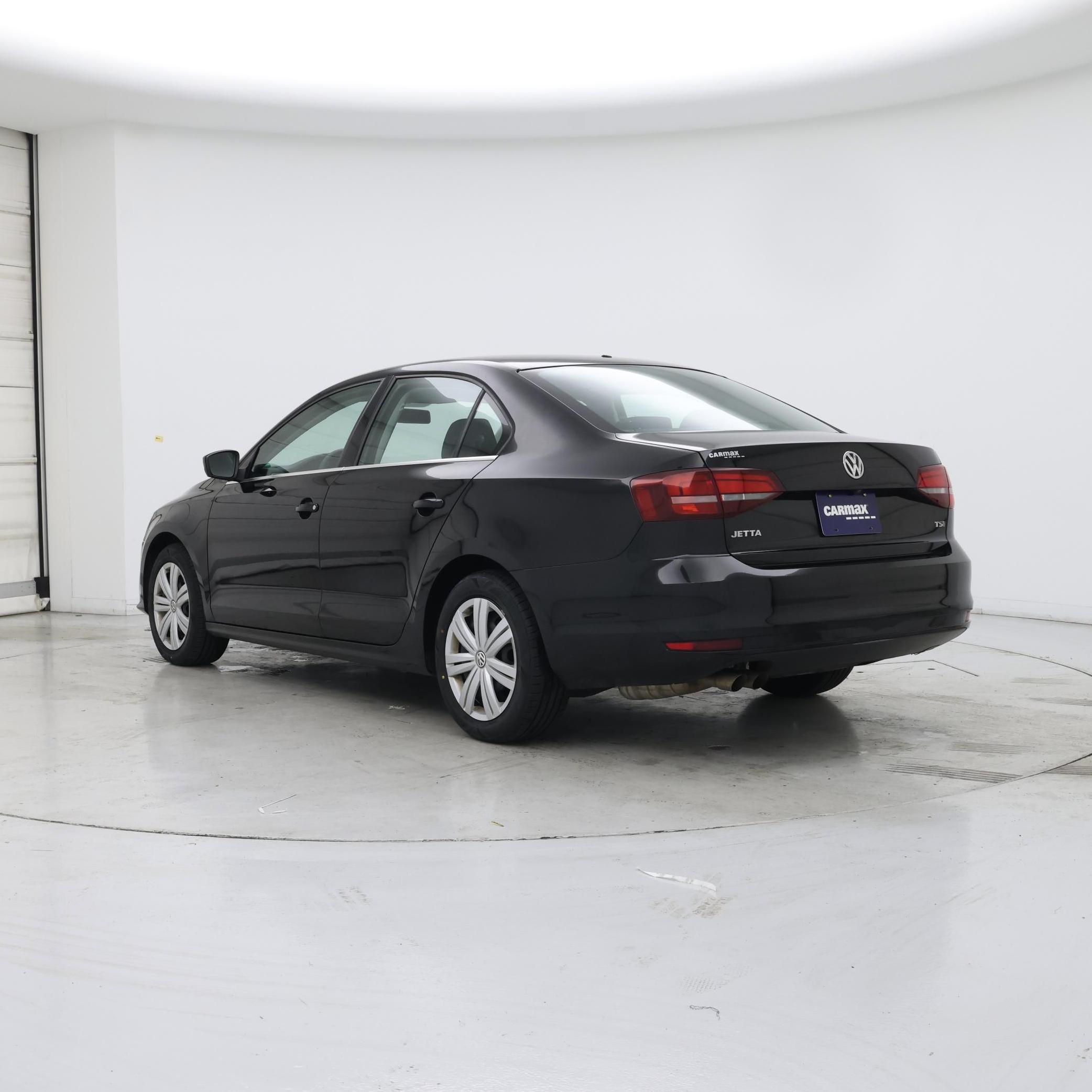 Thumbnail: 2017 Volkswagen Jetta - 2