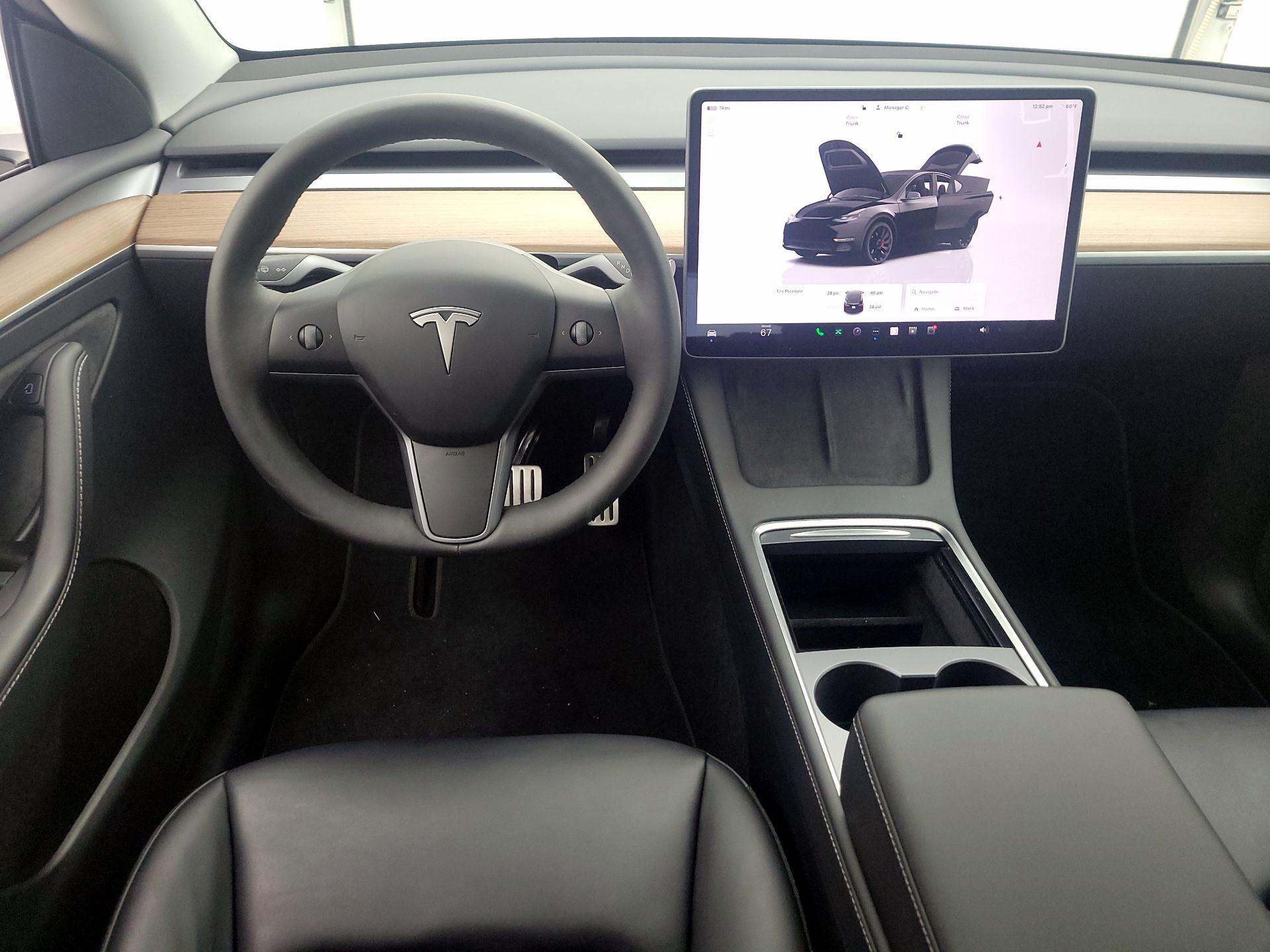 Thumbnail: 2023 Tesla Model Y - 10