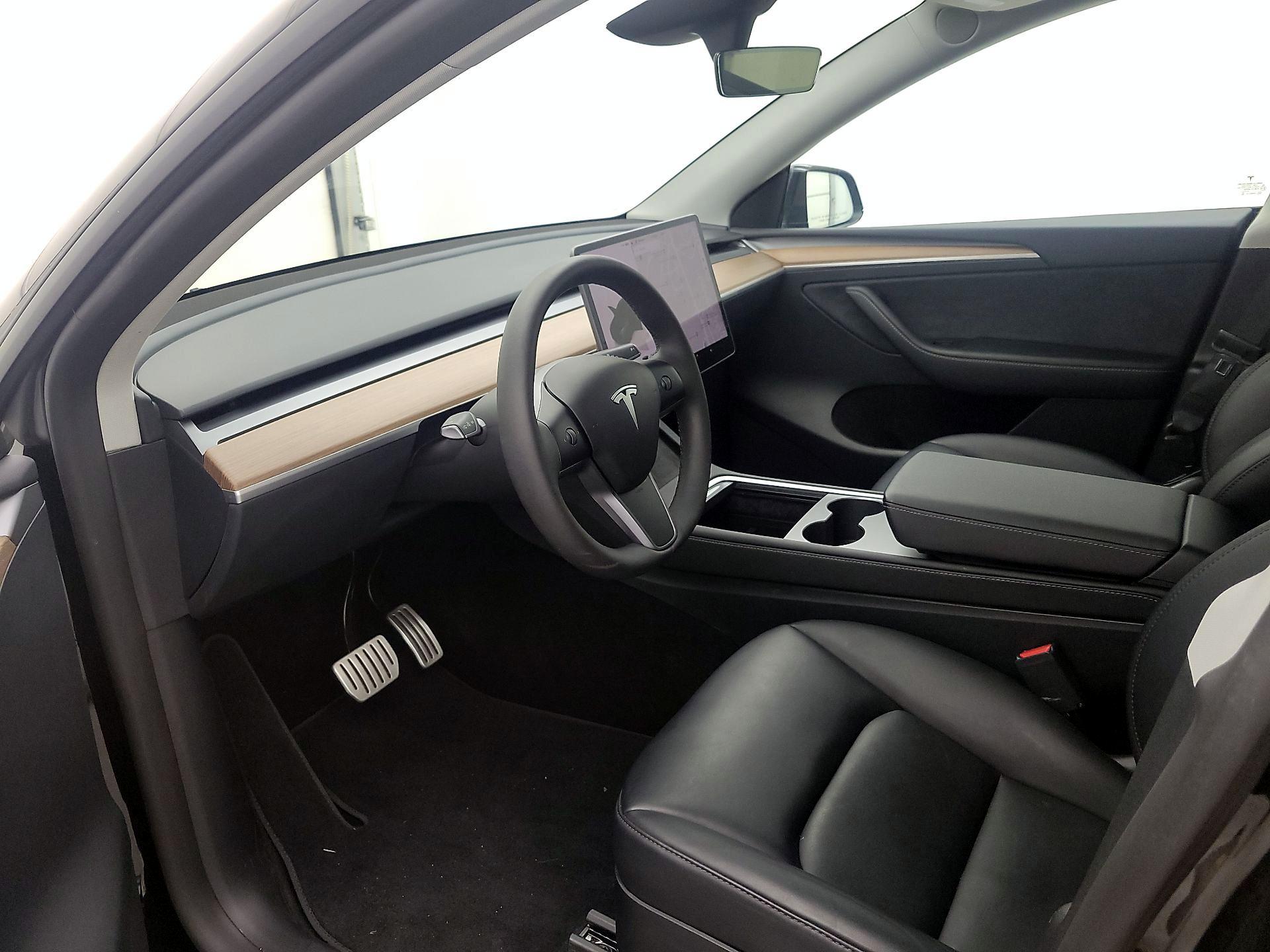 Thumbnail: 2023 Tesla Model Y - 11