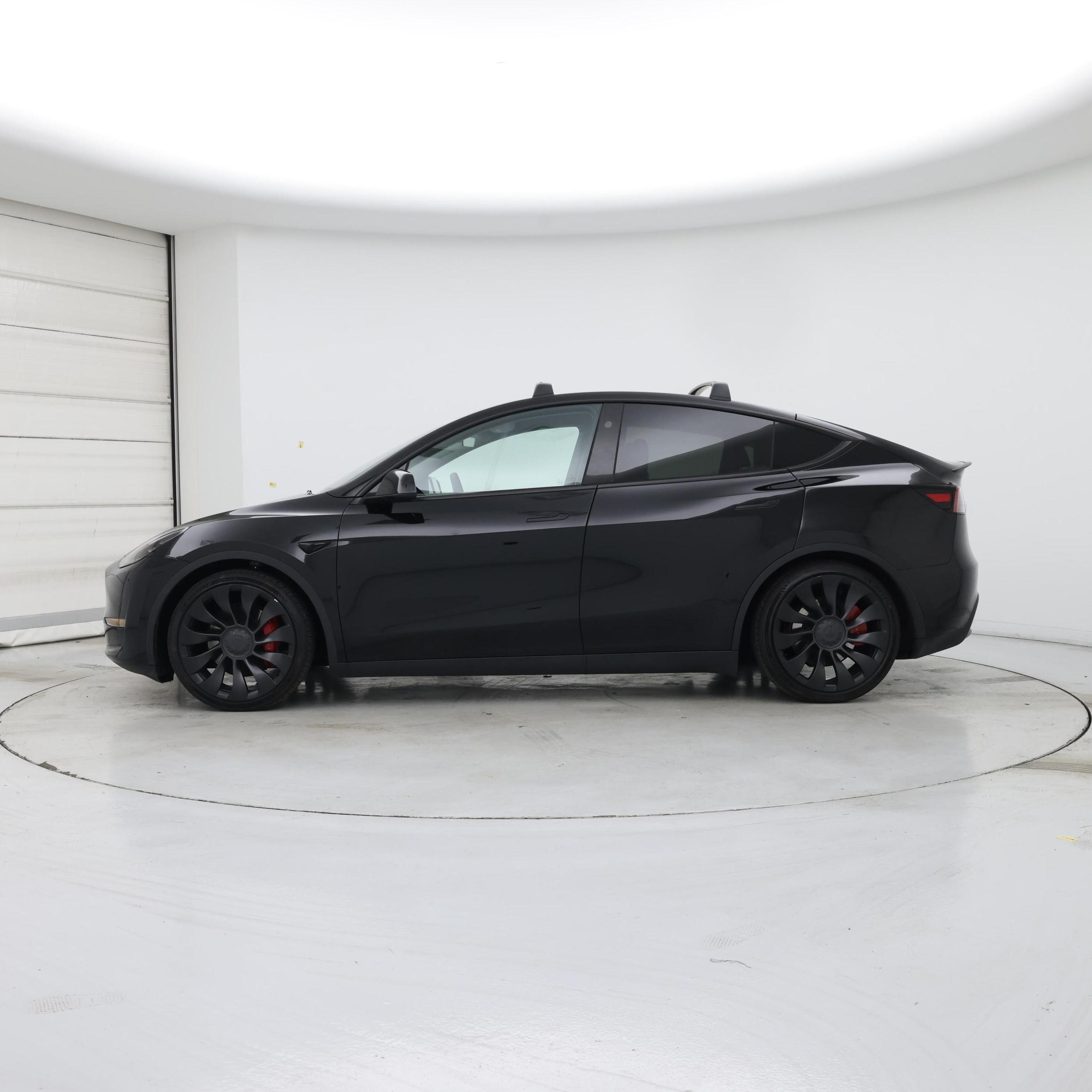 Thumbnail: 2023 Tesla Model Y - 3
