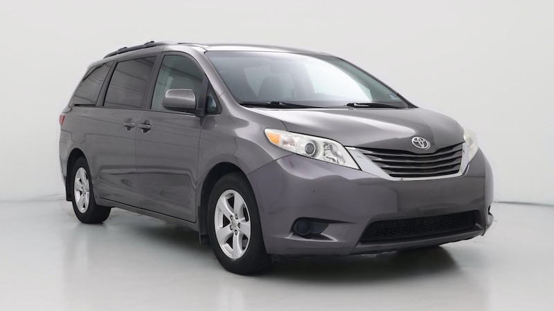 2017 Toyota Sienna LE Hero Image