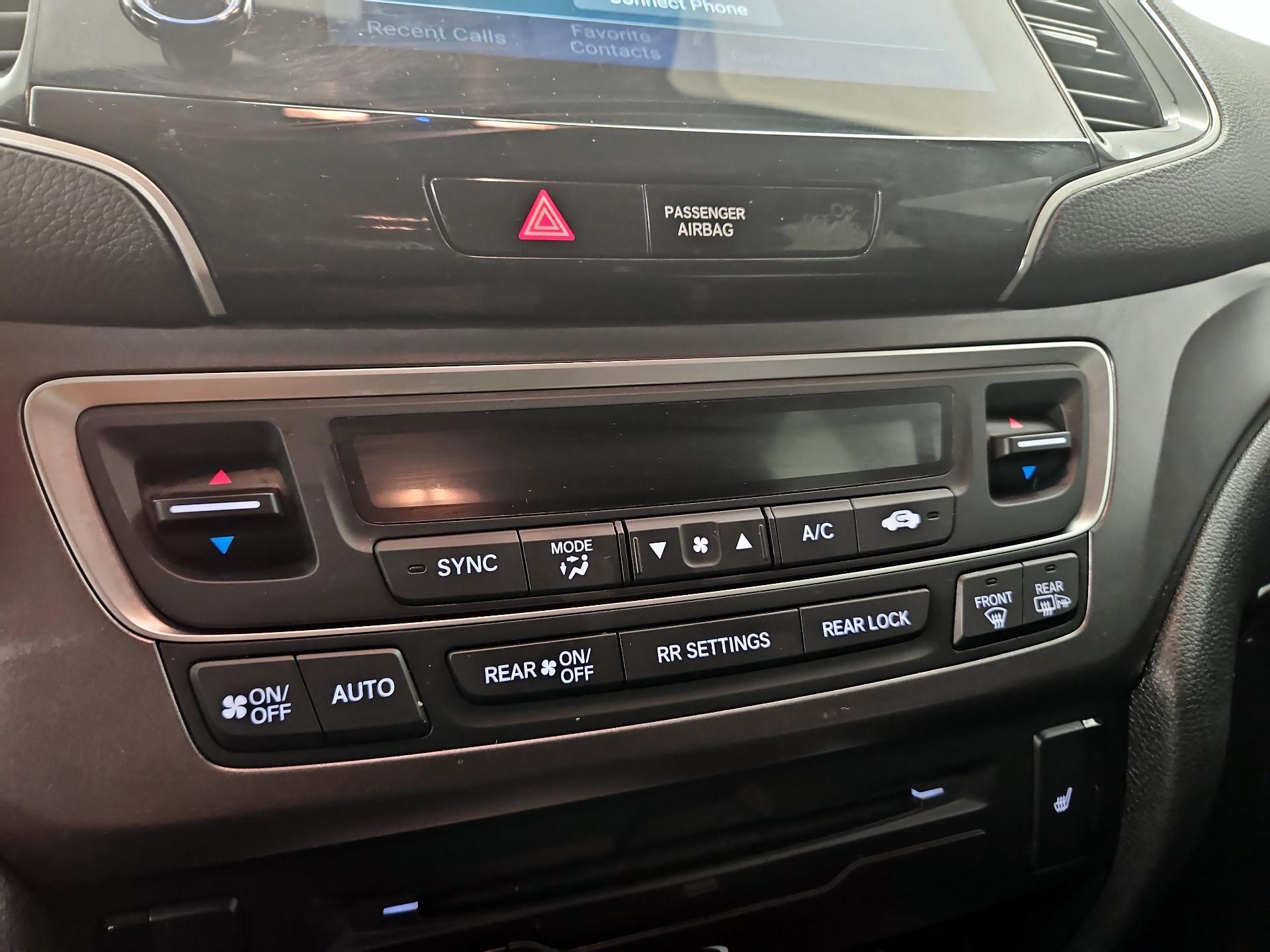 Thumbnail: 2020 Honda Pilot - 16