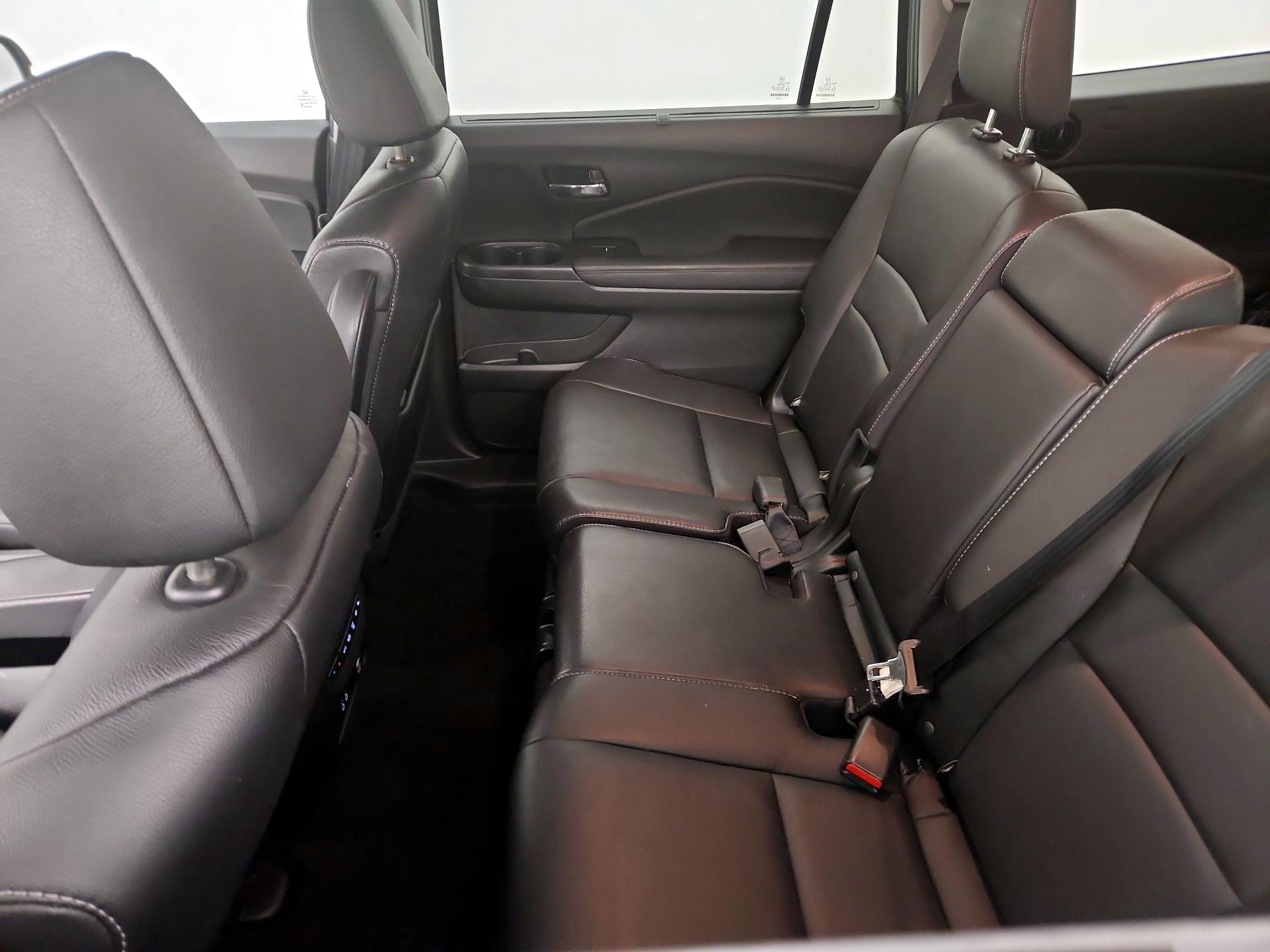 Thumbnail: 2020 Honda Pilot - 20