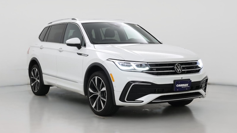 2023 Volkswagen Tiguan SE R-Line Hero Image