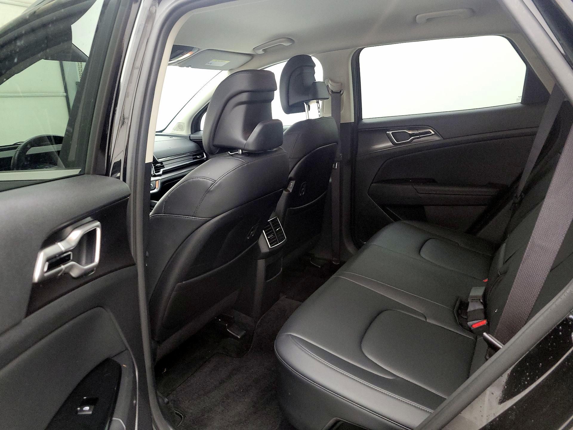 Thumbnail: 2023 Kia Sportage - 20