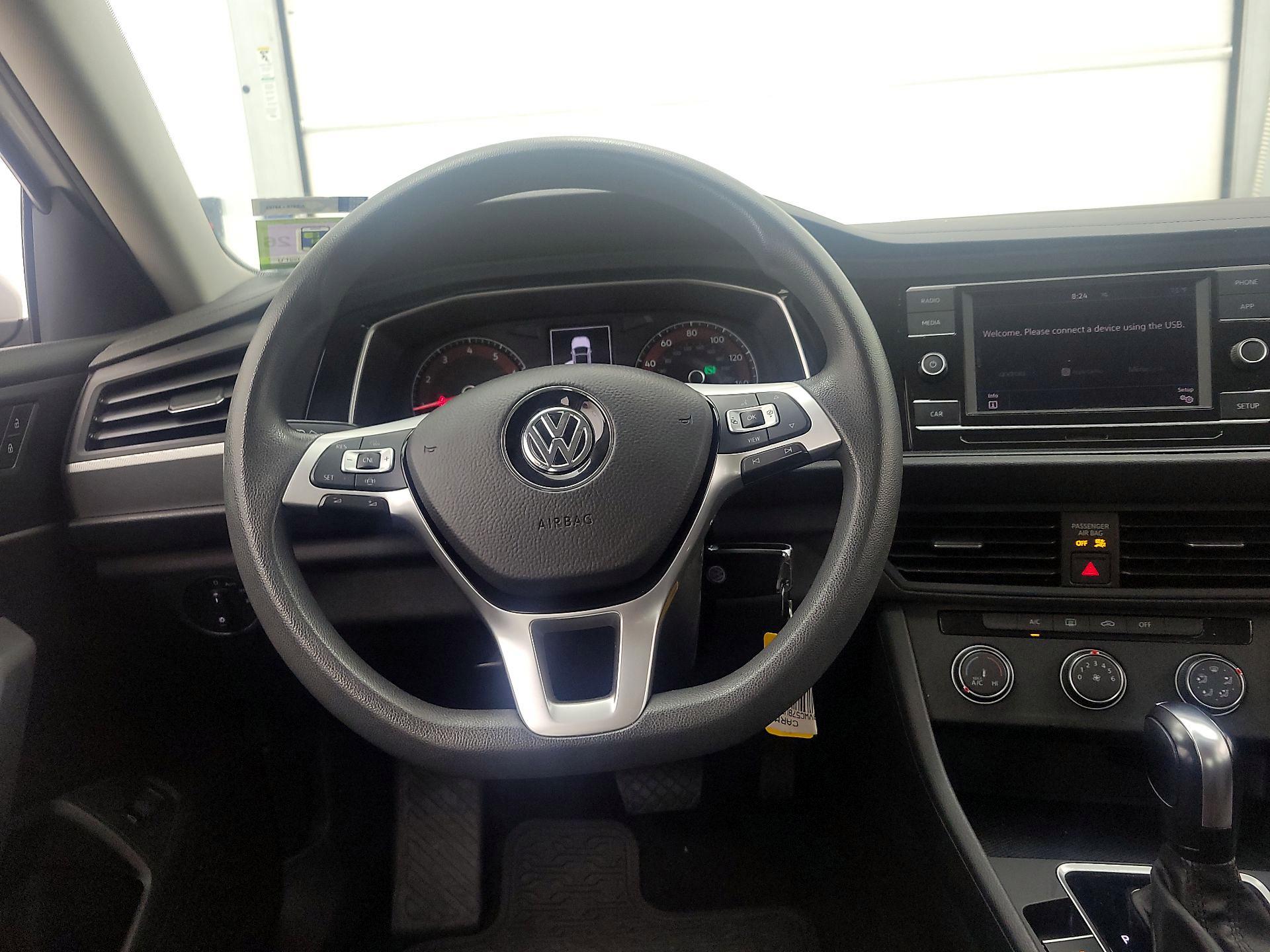 Thumbnail: 2019 Volkswagen Jetta - 10