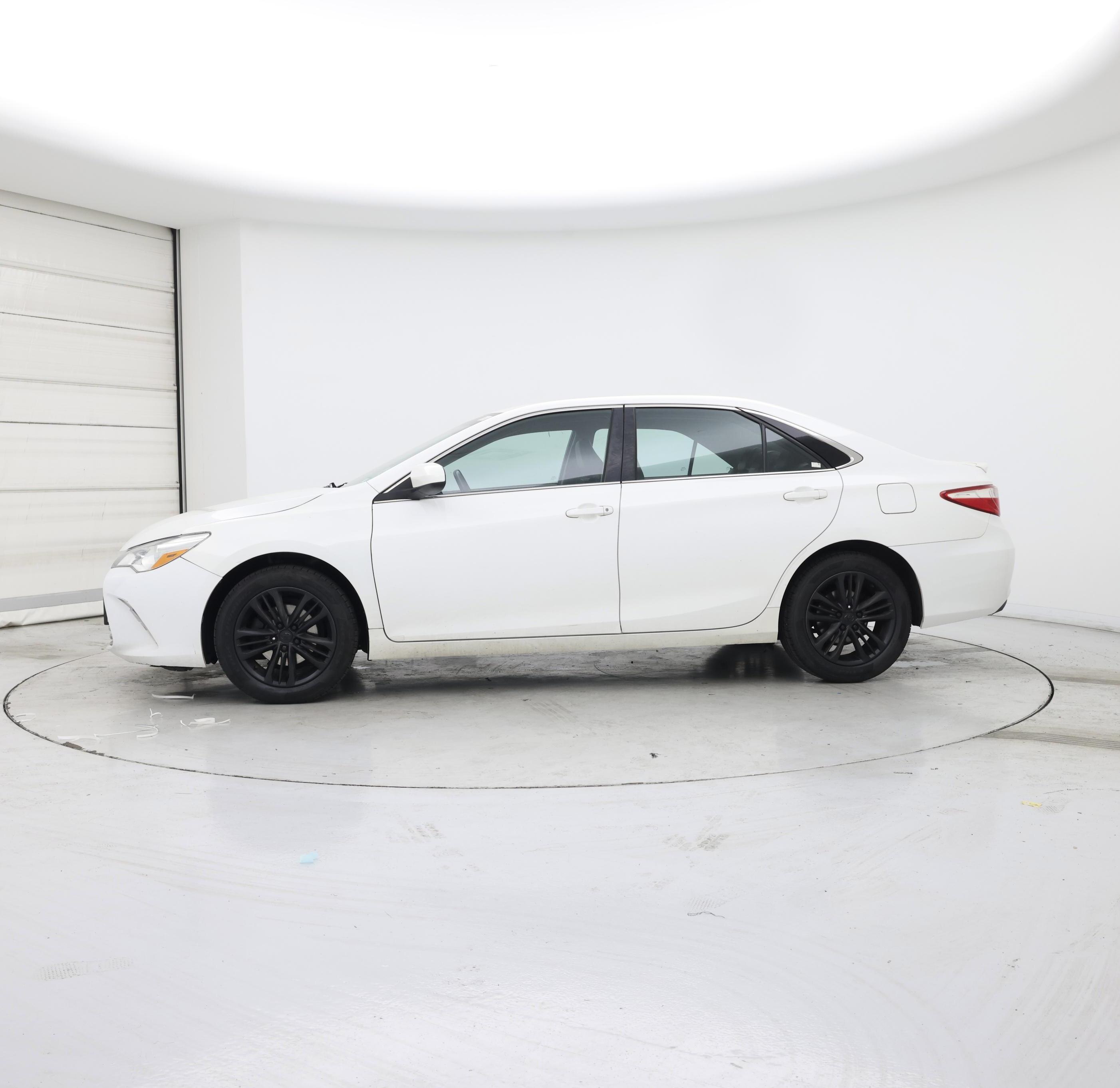 Thumbnail: 2017 Toyota Camry - 3