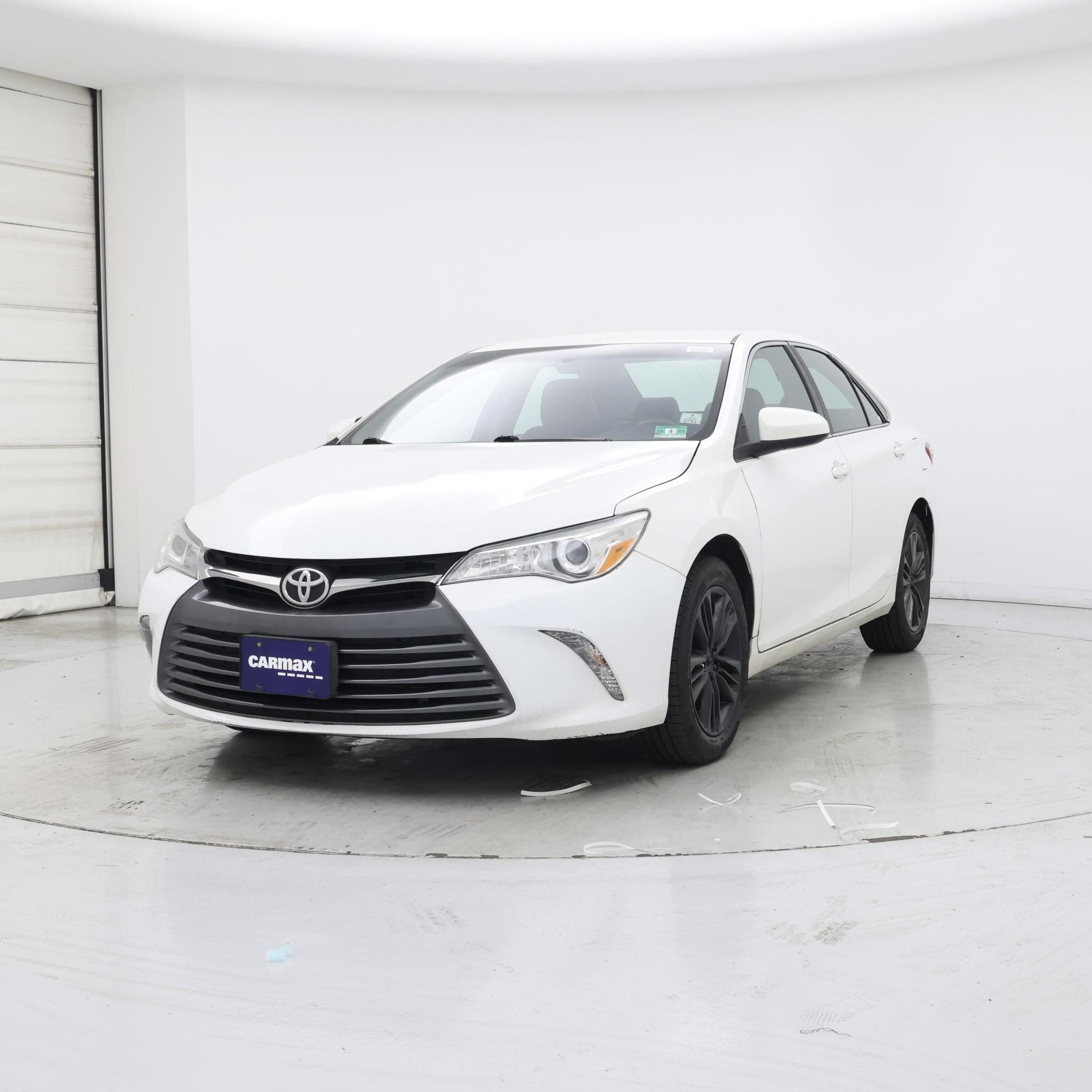 Thumbnail: 2017 Toyota Camry - 4