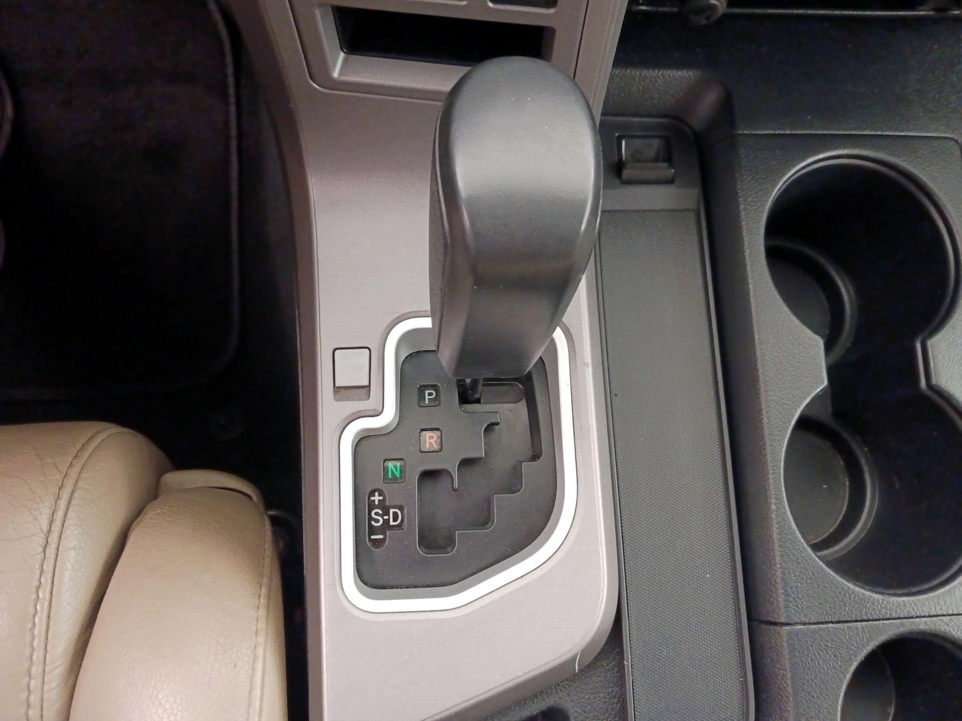 Thumbnail: 2013 Toyota Sequoia - 18