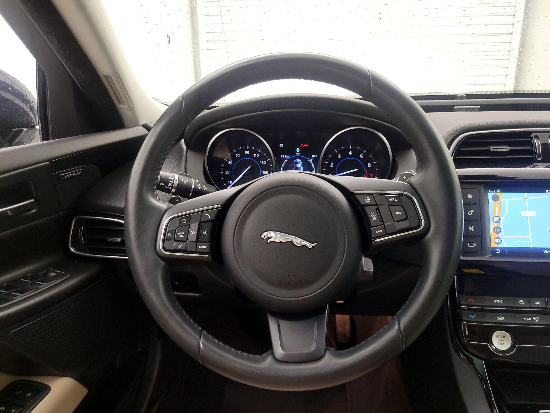Thumbnail: 2018 Jaguar XE - 10