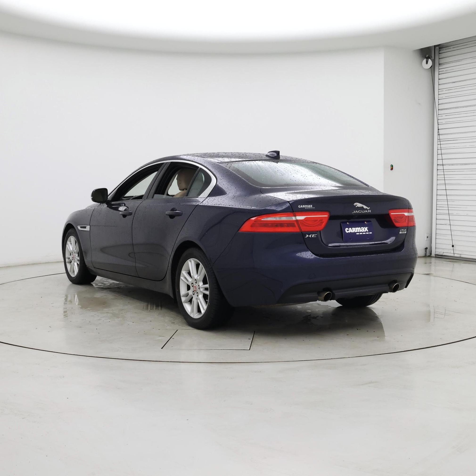 Thumbnail: 2018 Jaguar XE - 2