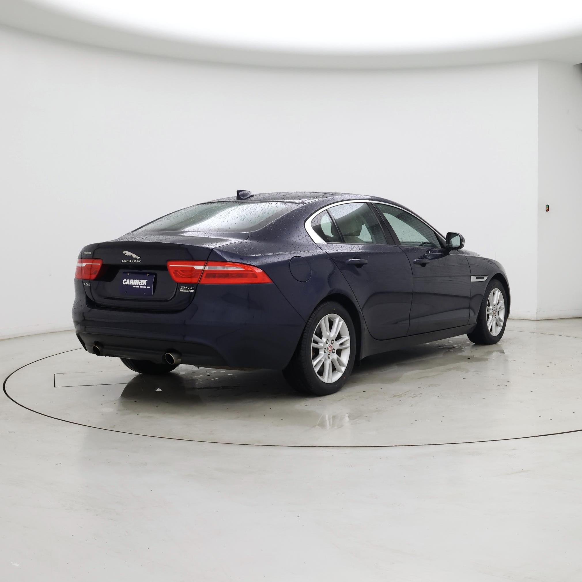 Thumbnail: 2018 Jaguar XE - 8
