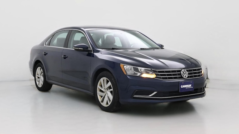 2018 Volkswagen Passat SE Hero Image