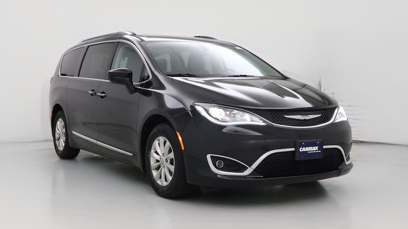 2018 Chrysler Pacifica Touring L Hero Image