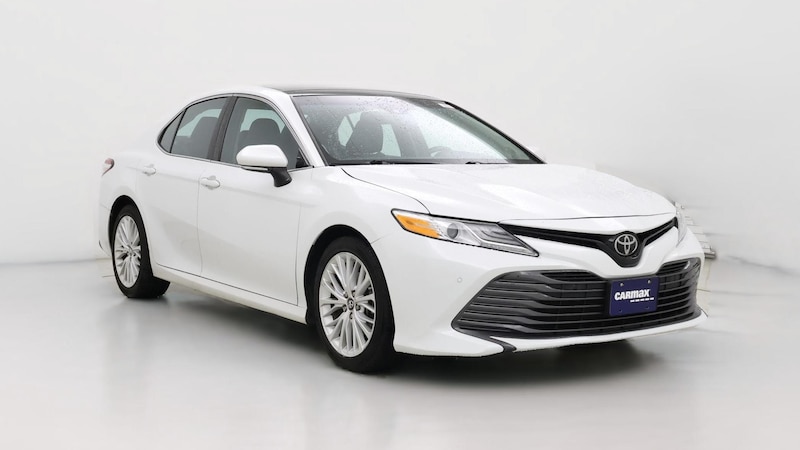 2018 Toyota Camry XLE Hero Image