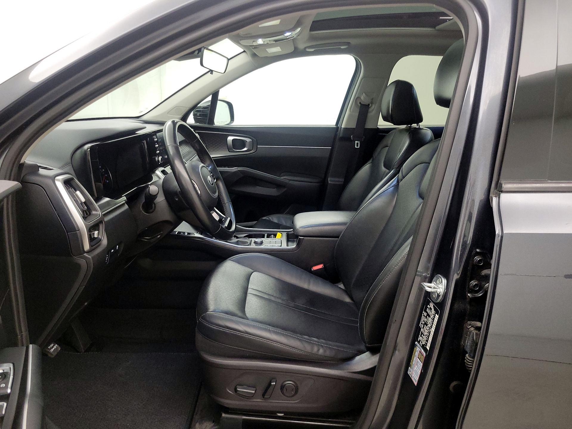 Thumbnail: 2021 Kia Sorento - 11