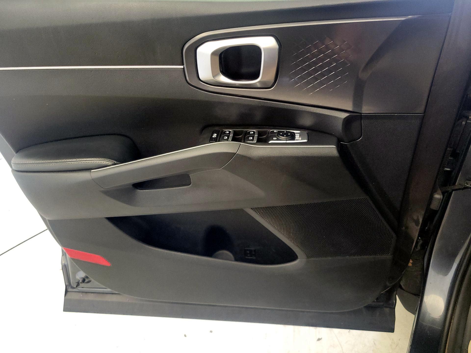 Thumbnail: 2021 Kia Sorento - 12