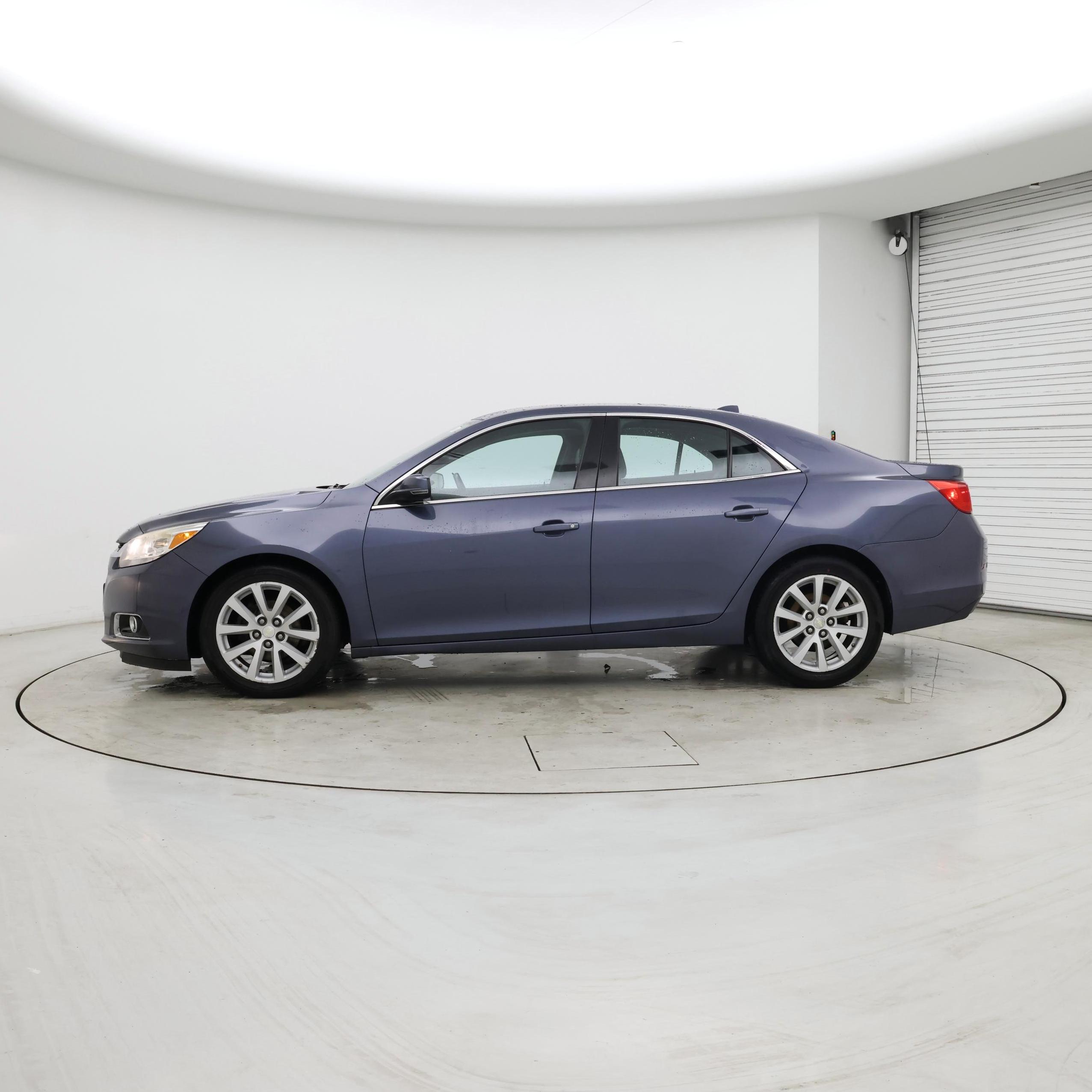 Thumbnail: 2014 Chevrolet Malibu - 3