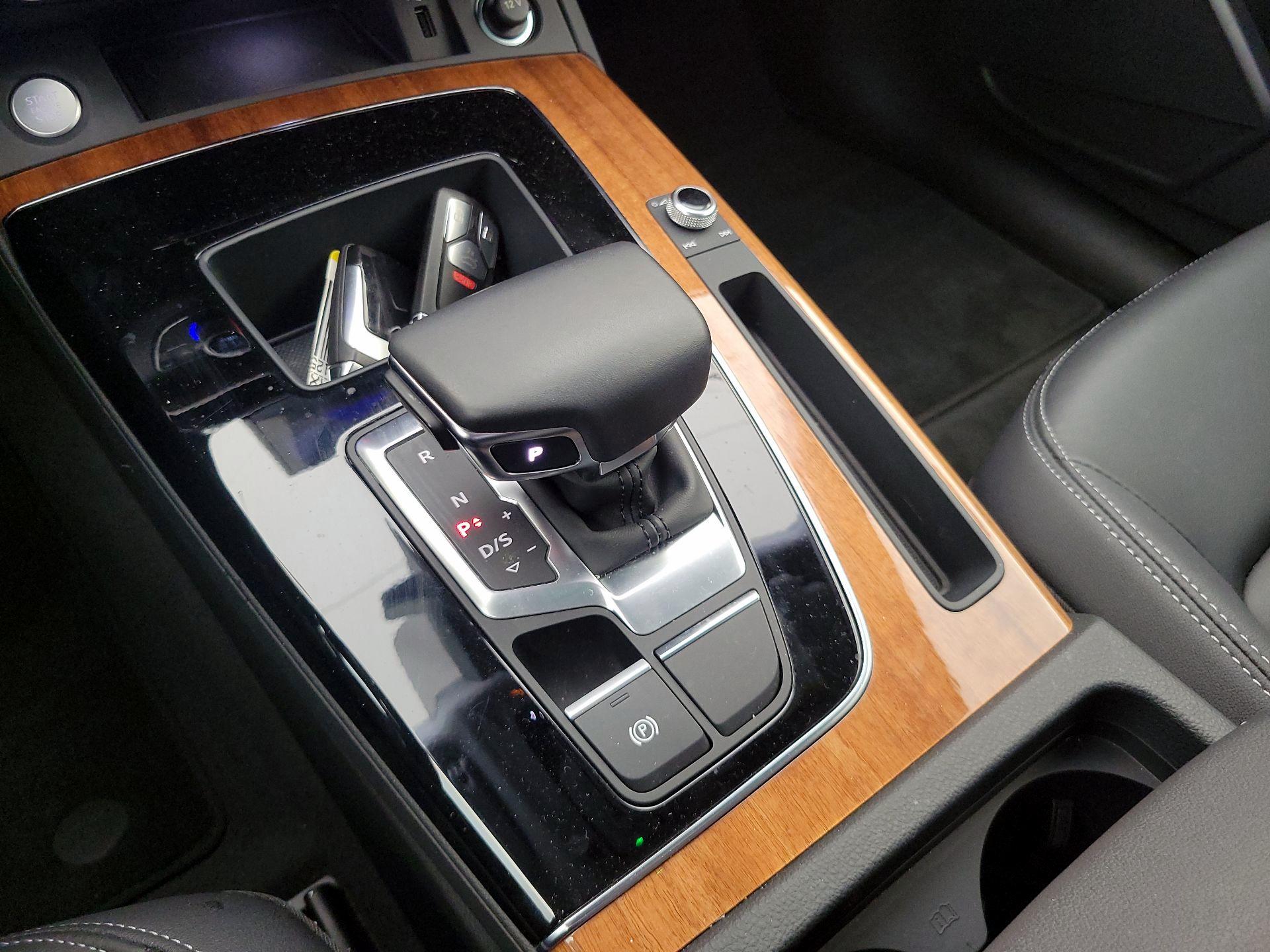 Thumbnail: 2023 Audi Q5 - 17