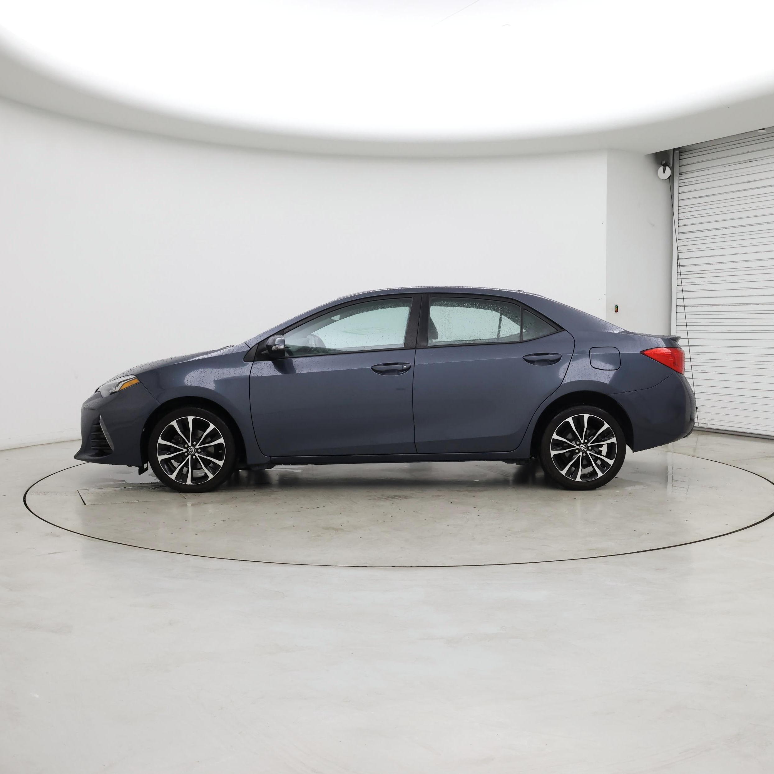 Thumbnail: 2017 Toyota Corolla - 3