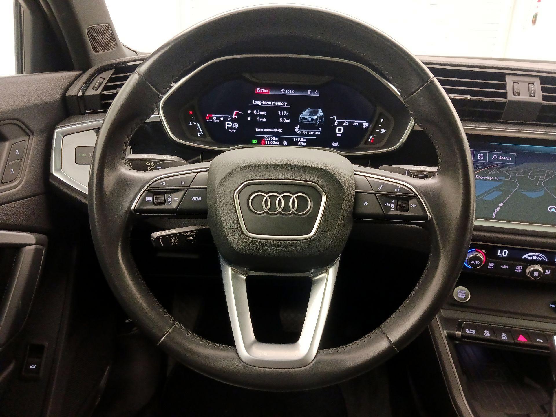 Thumbnail: 2020 Audi Q3 - 10