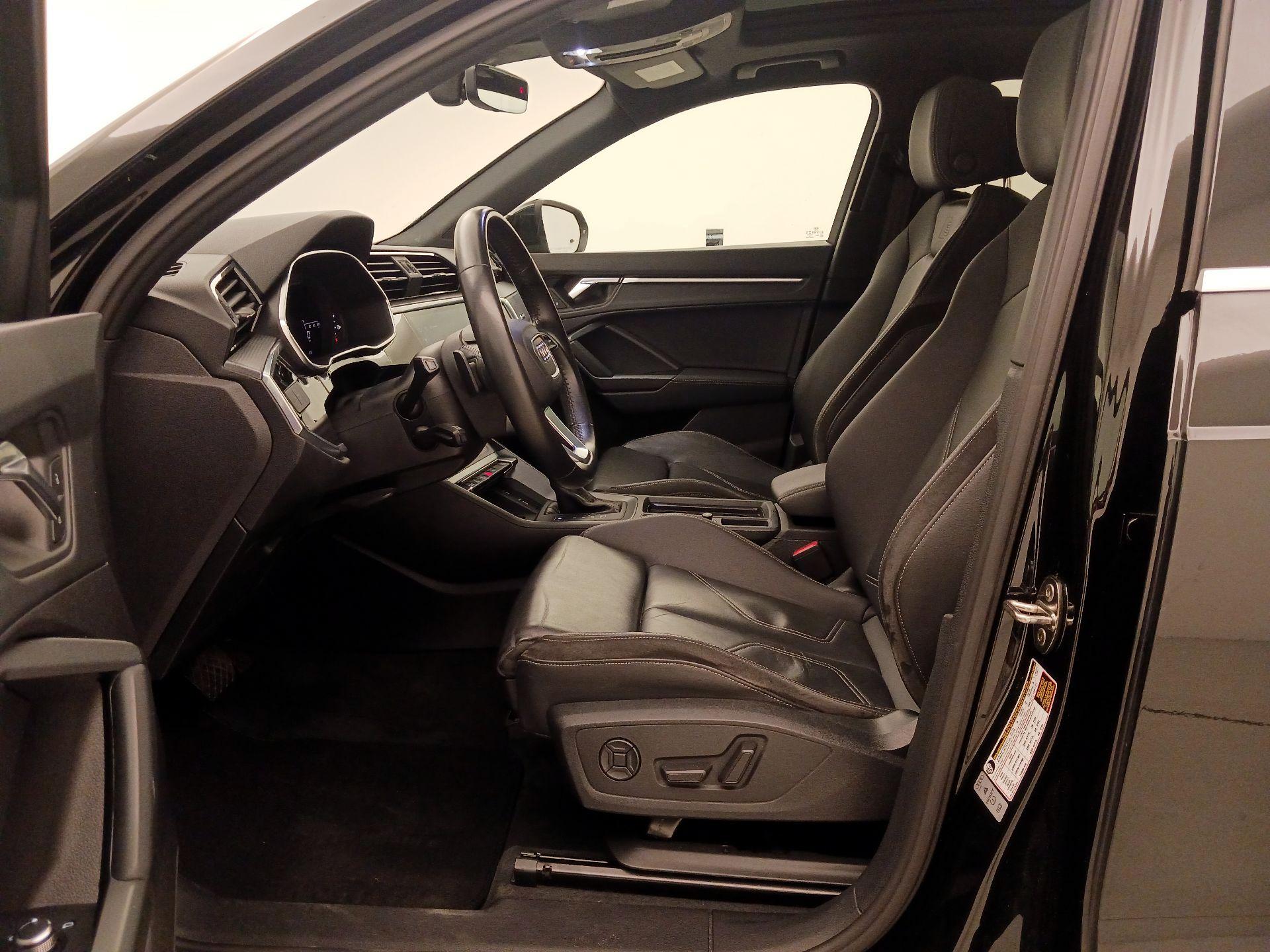 Thumbnail: 2020 Audi Q3 - 11