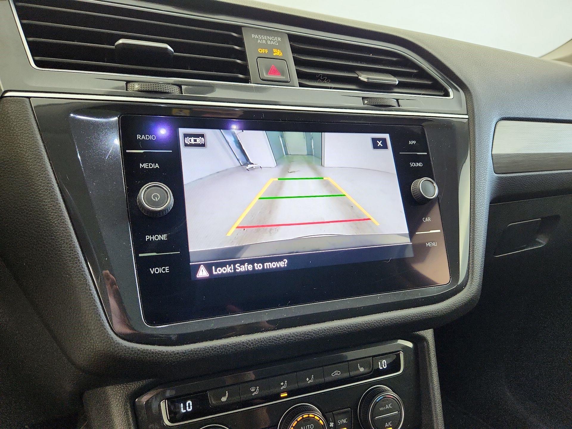 Thumbnail: 2021 Volkswagen Tiguan - 14