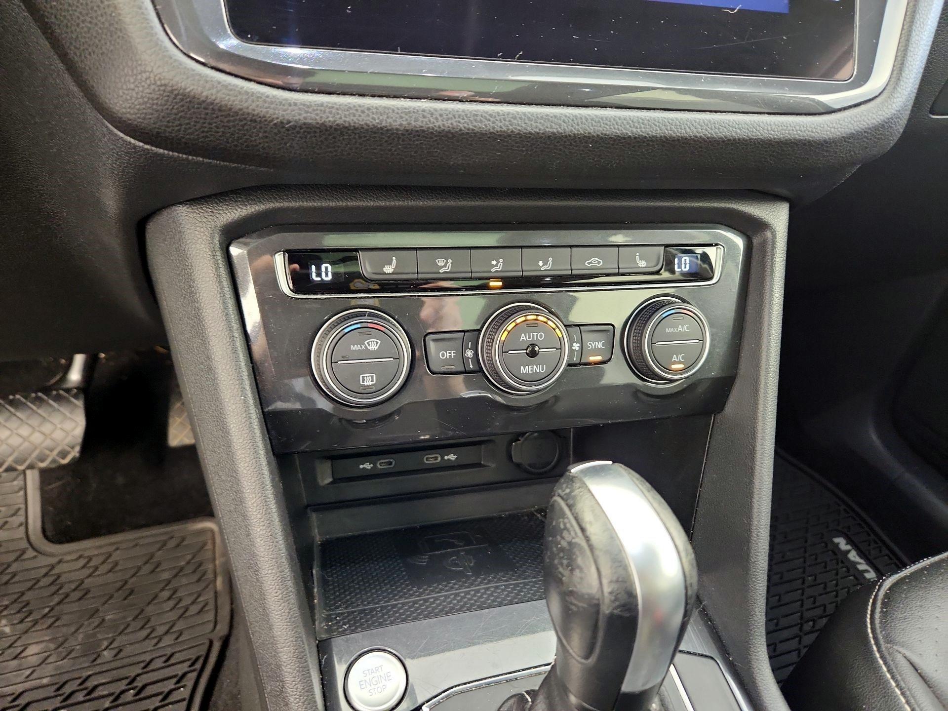 Thumbnail: 2021 Volkswagen Tiguan - 16