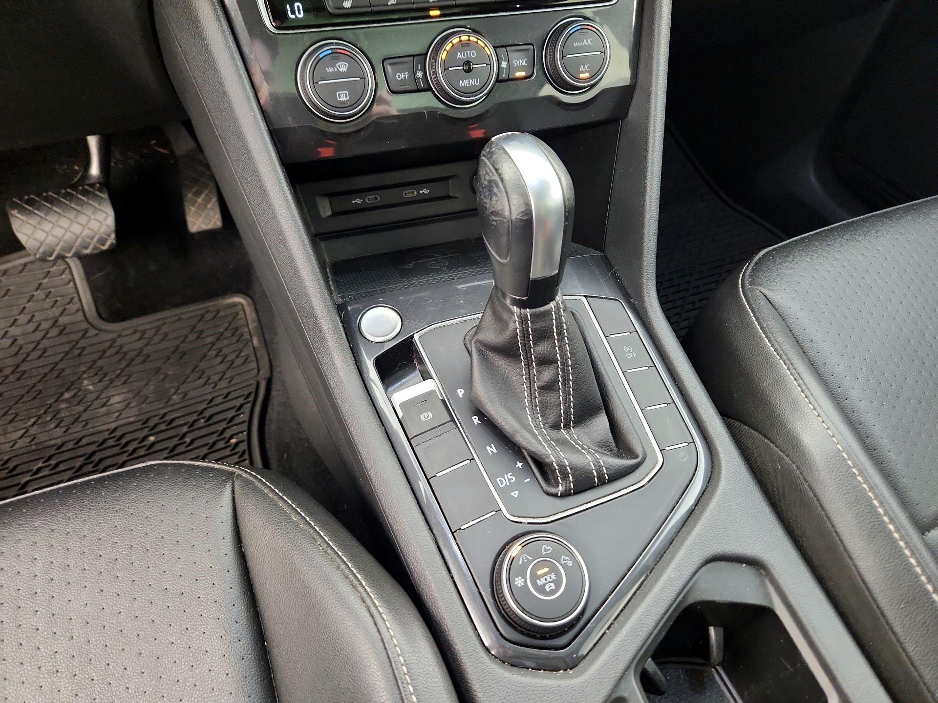 Thumbnail: 2021 Volkswagen Tiguan - 17